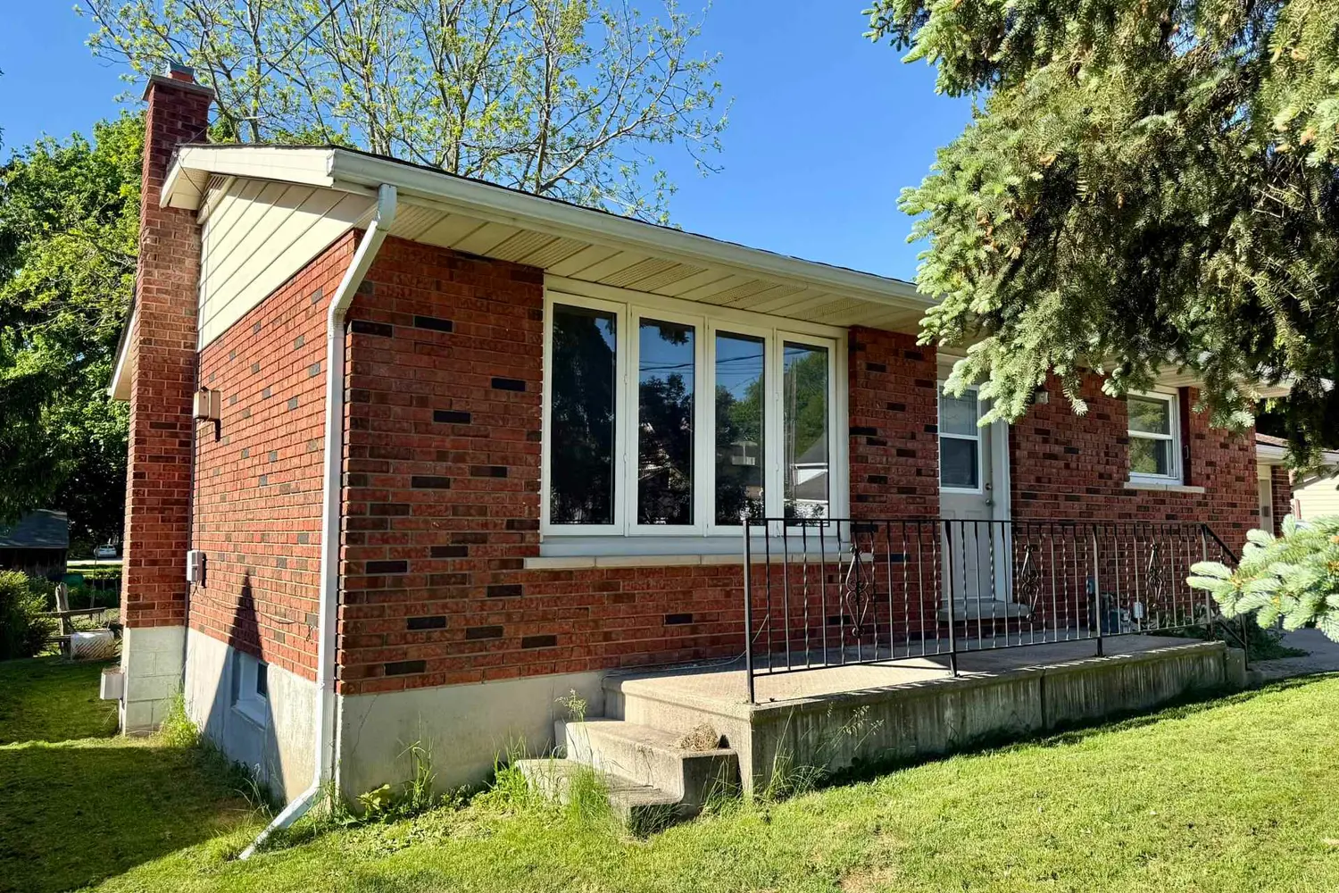 4 Huron Street photo 2