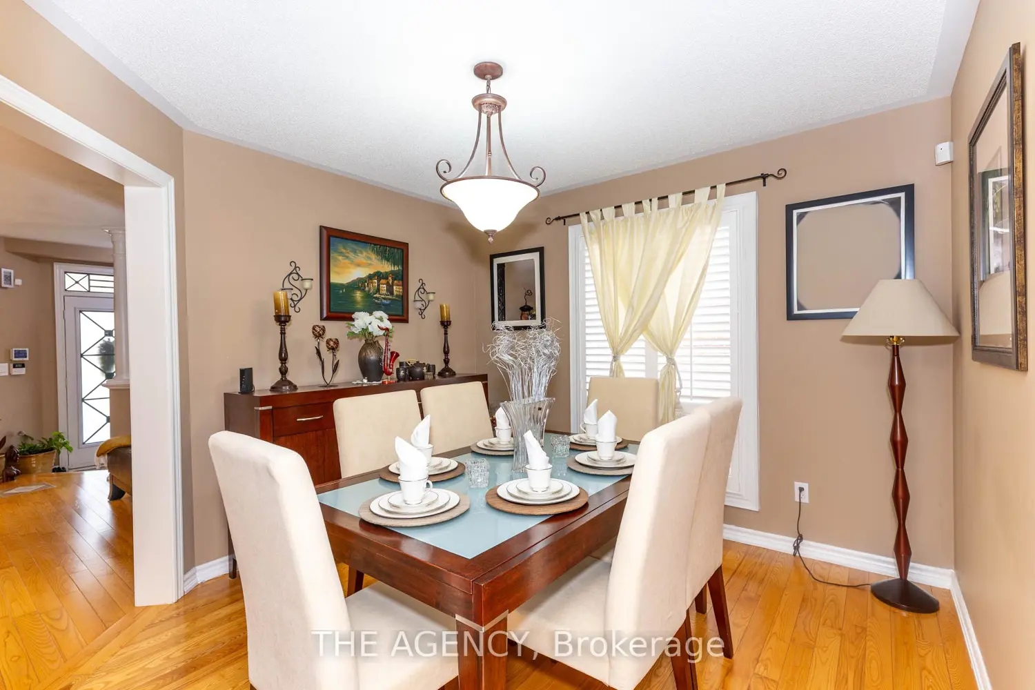 54 Thames Drive photo 4