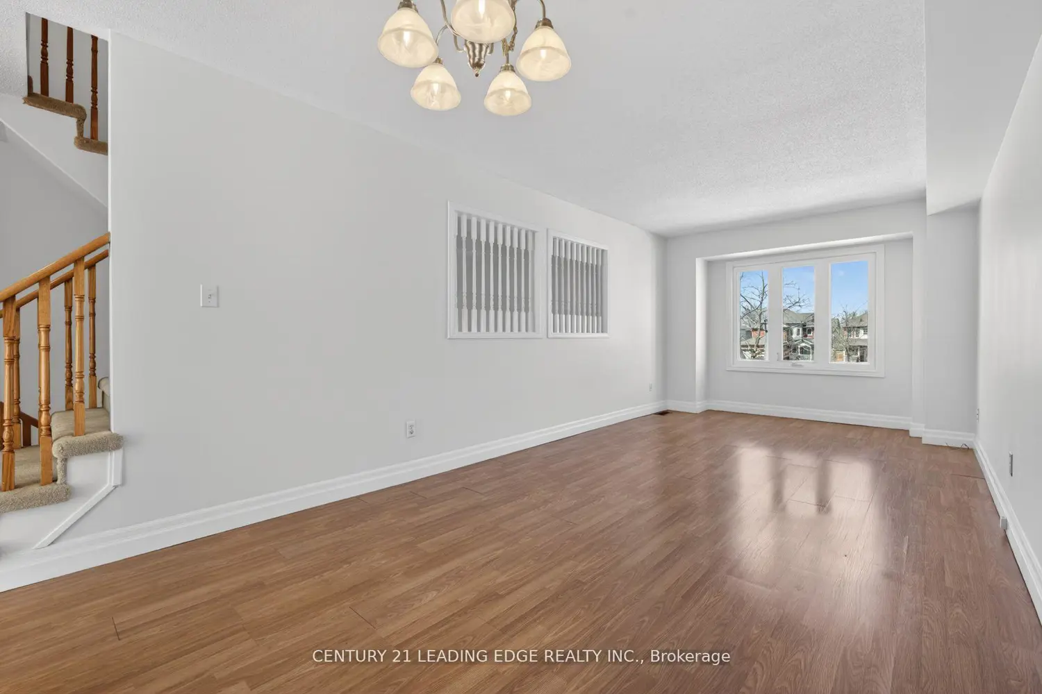 51 Alexis Way photo 4