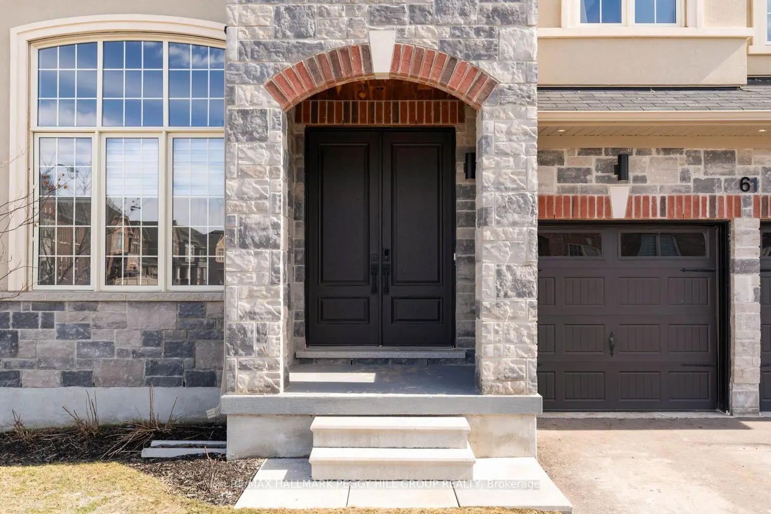 61 Strathgreen Lane photo 2