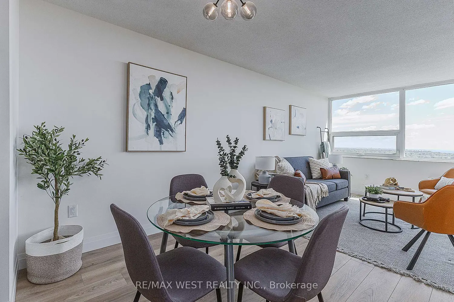 121 Ling Road 1509 photo 2