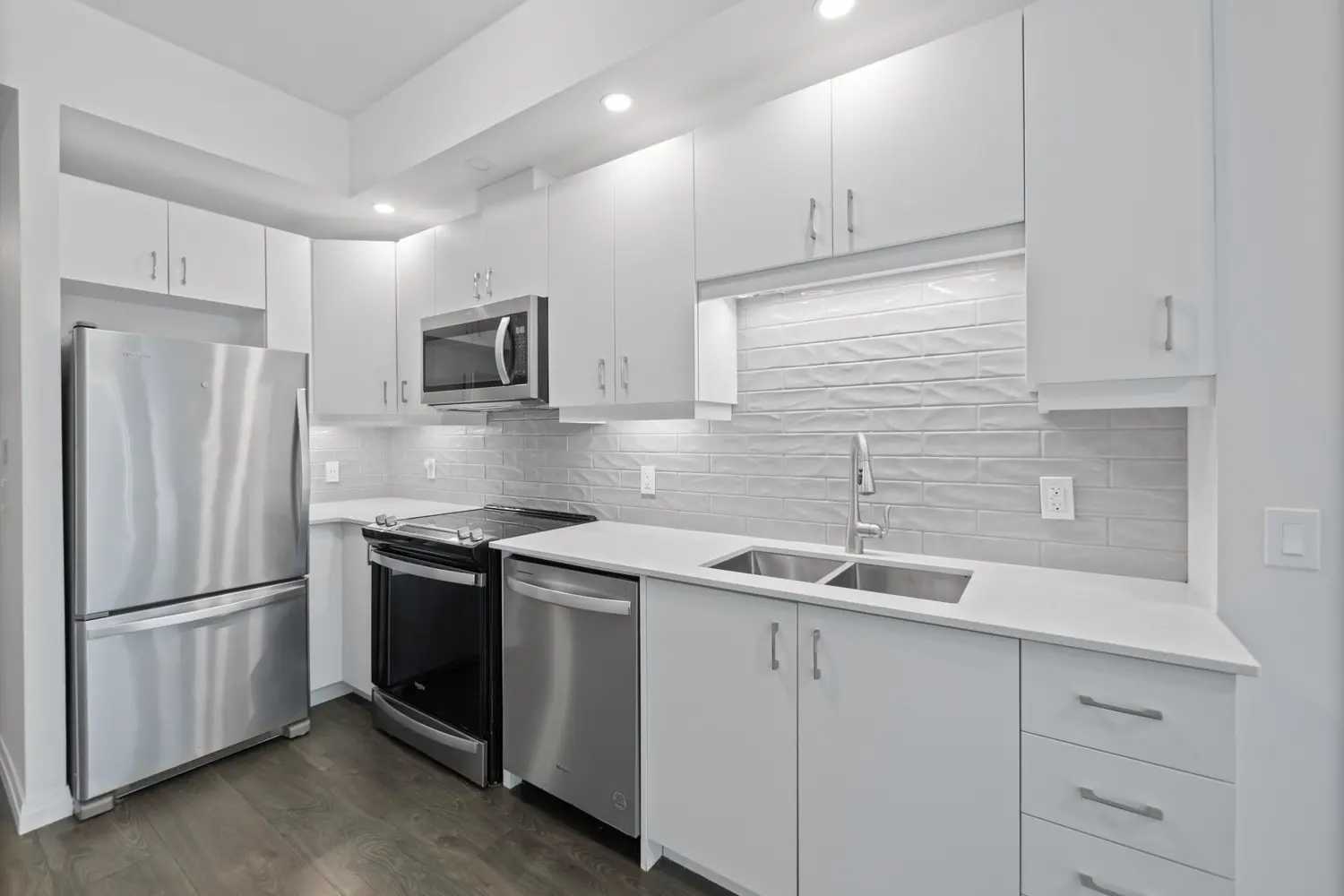 108 Garment Street 404 photo 5