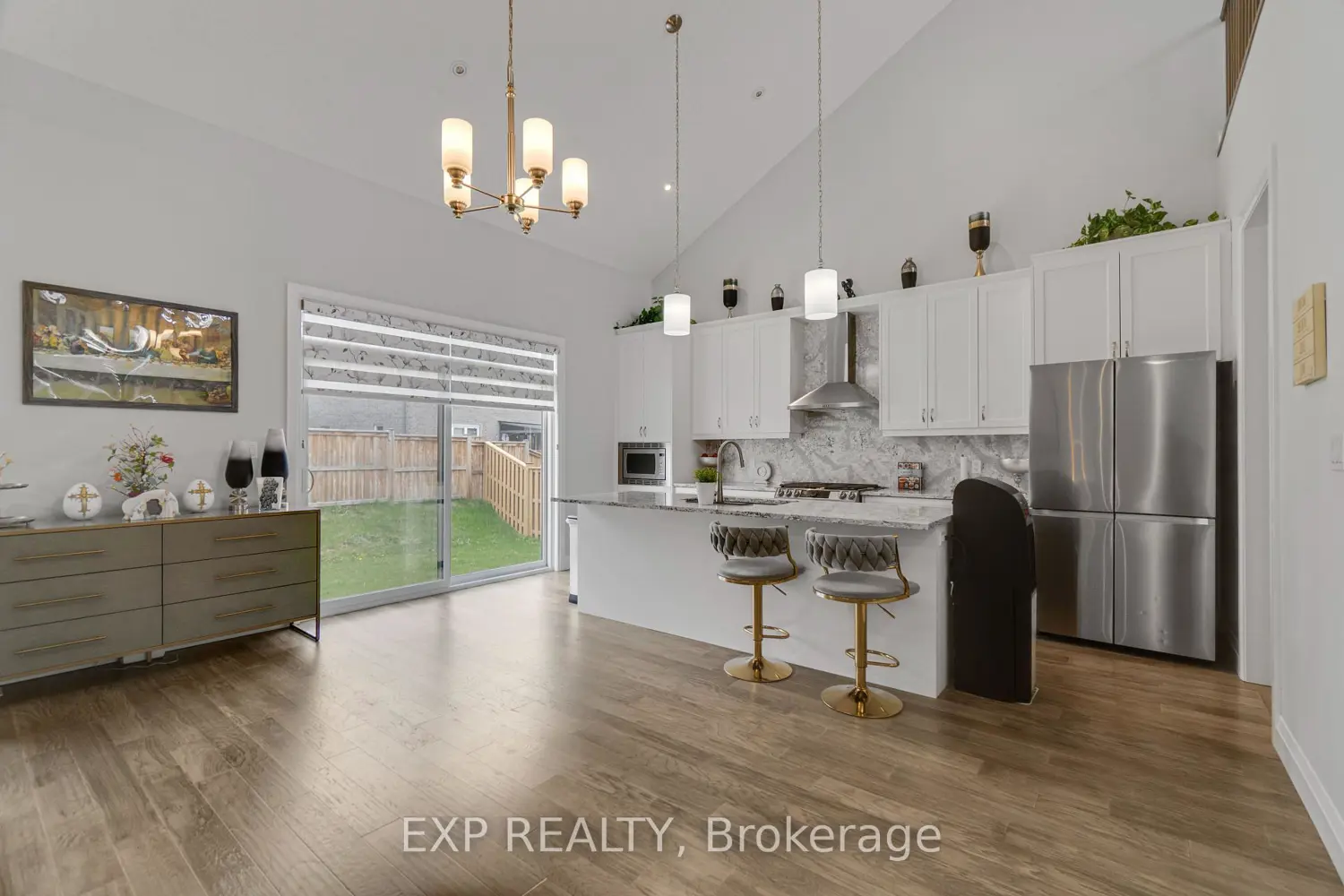 923 Stonecliffe Walk 5 photo 4