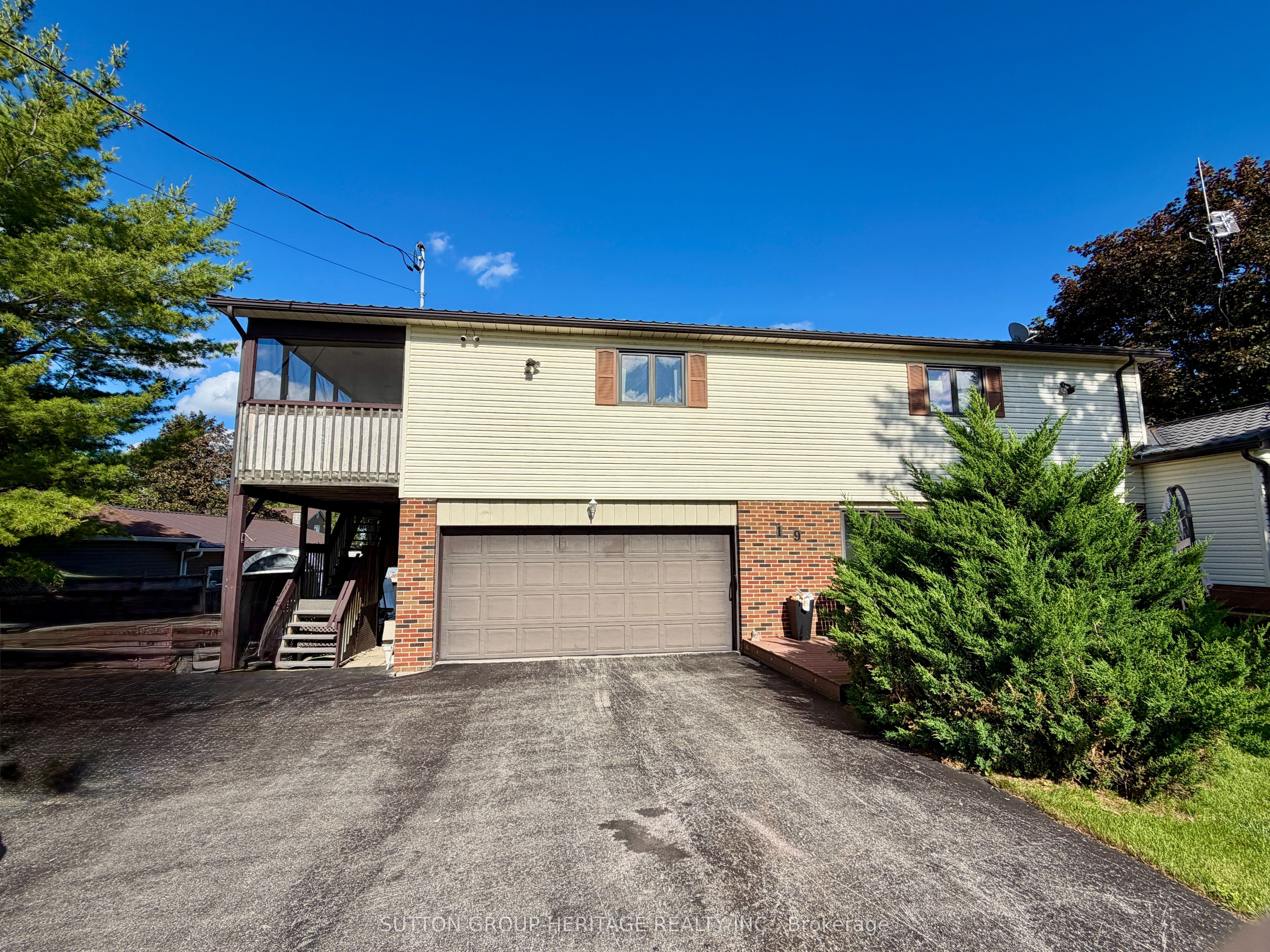 Upper-19 Robinglade Avenue, Kawartha Lakes, ON, L0C 1G0