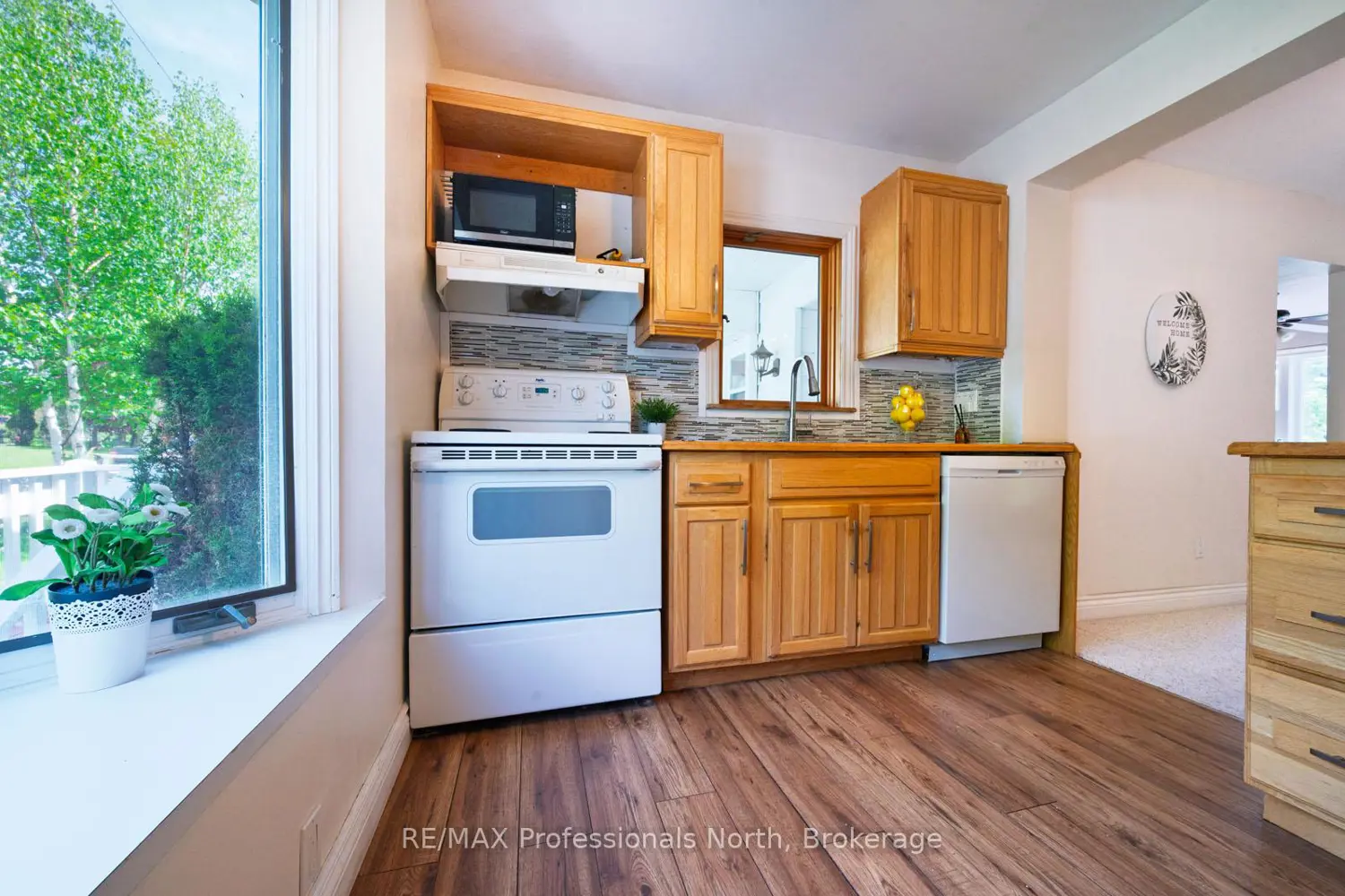 330 Manitoba Street photo 5