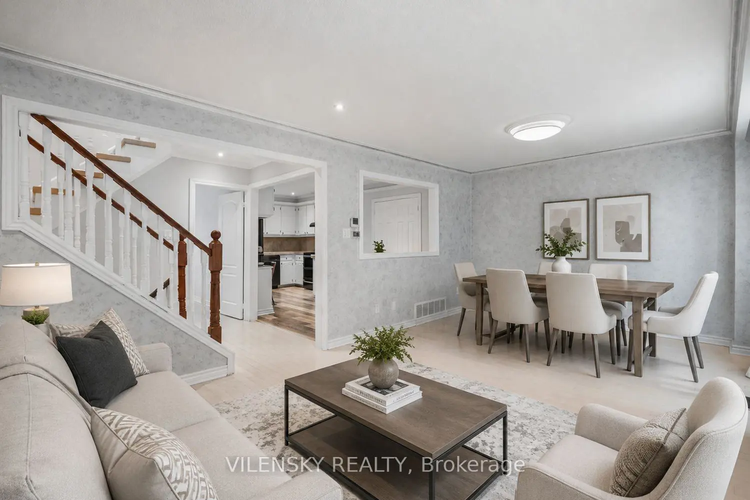 14 Poplar Crescent 19 photo 3