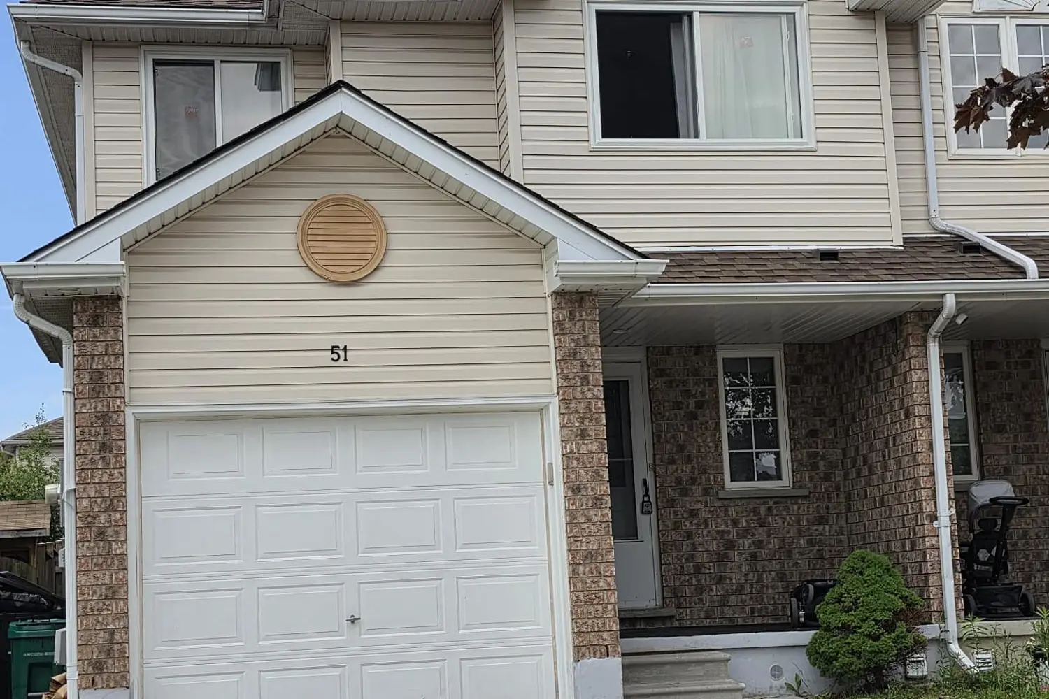 51 Hawkins Drive photo 2