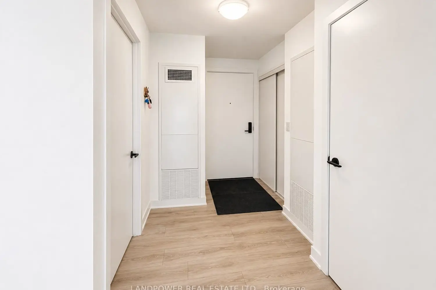 220 Missinnihe Way 1409 photo 2