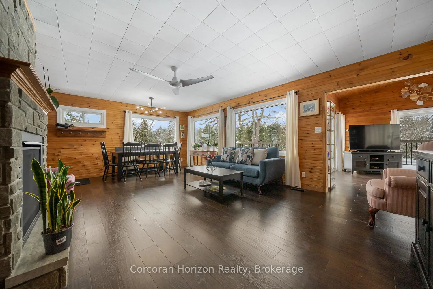 3000 Whelan Way photo 5