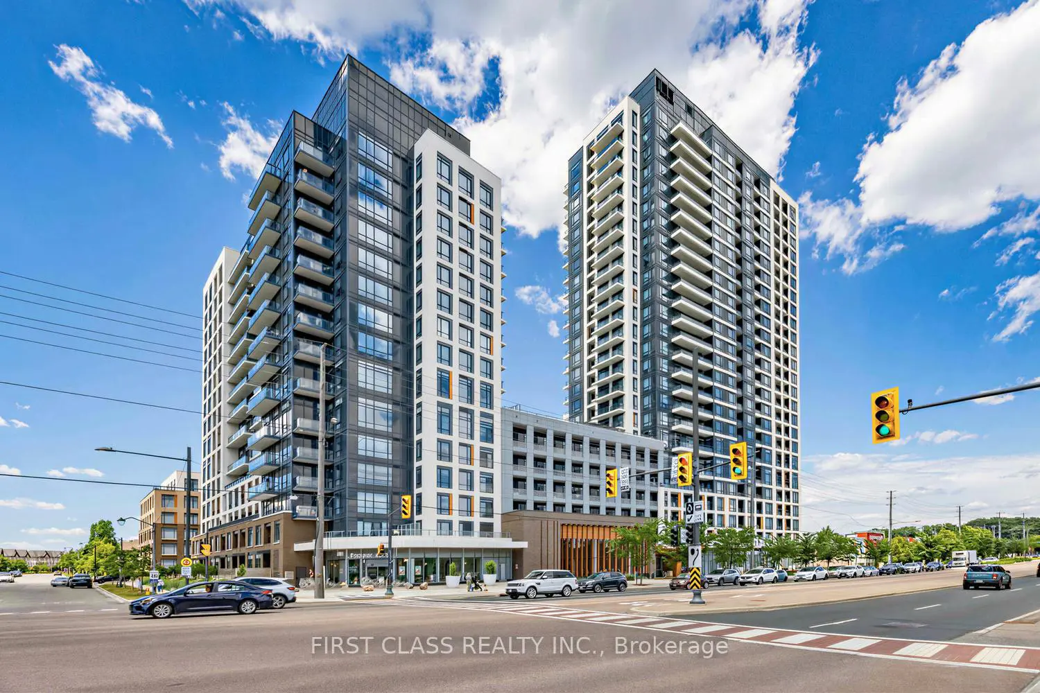 7950 Bathurst Street 1111
