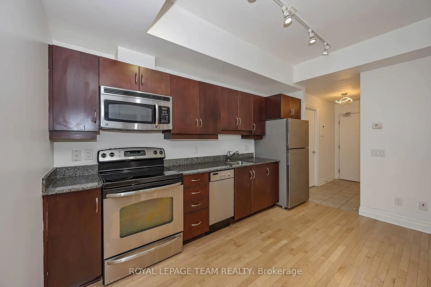 245 Kent Street 507 photo 5