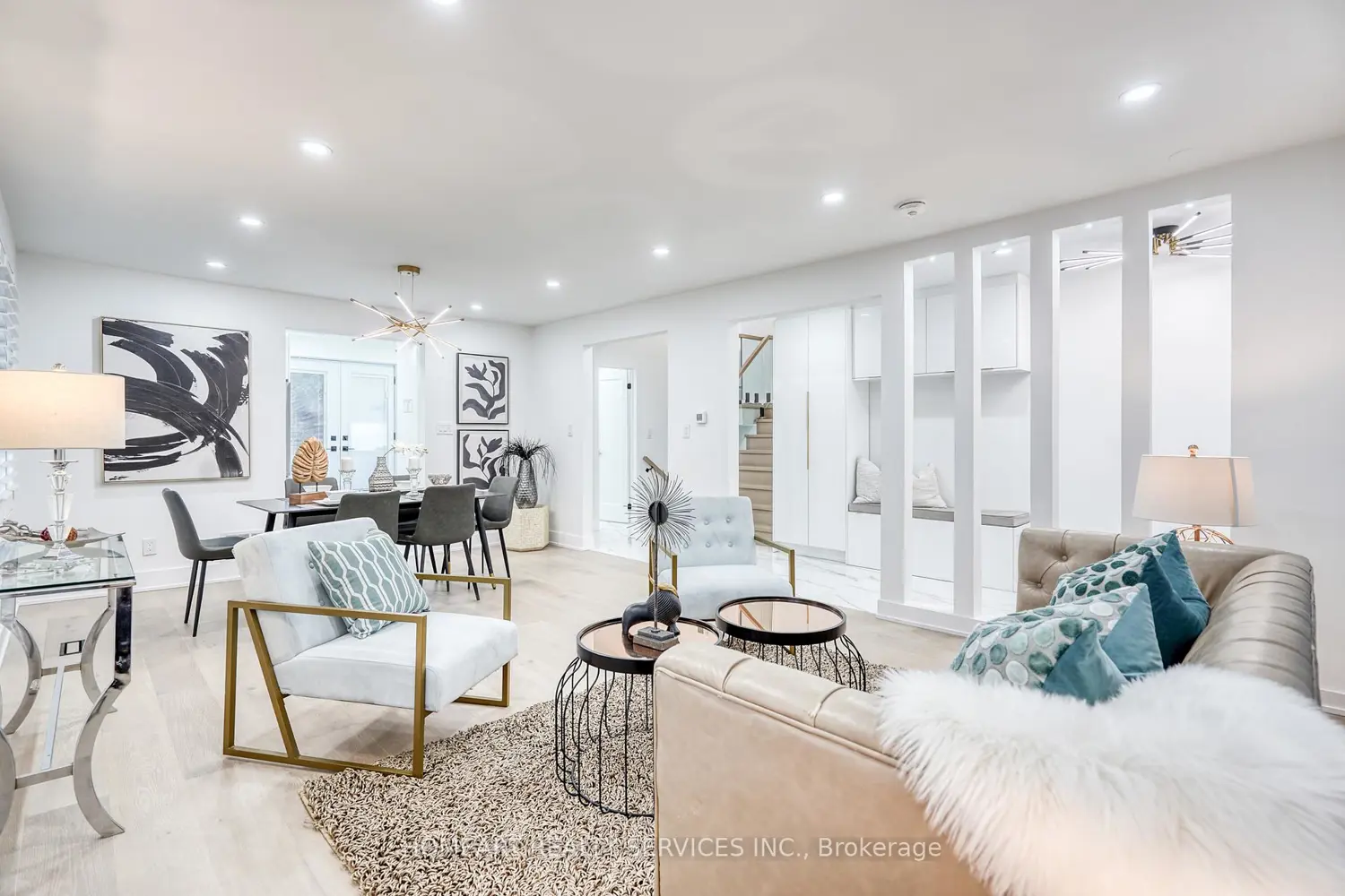 35 Munford Crescent photo 3