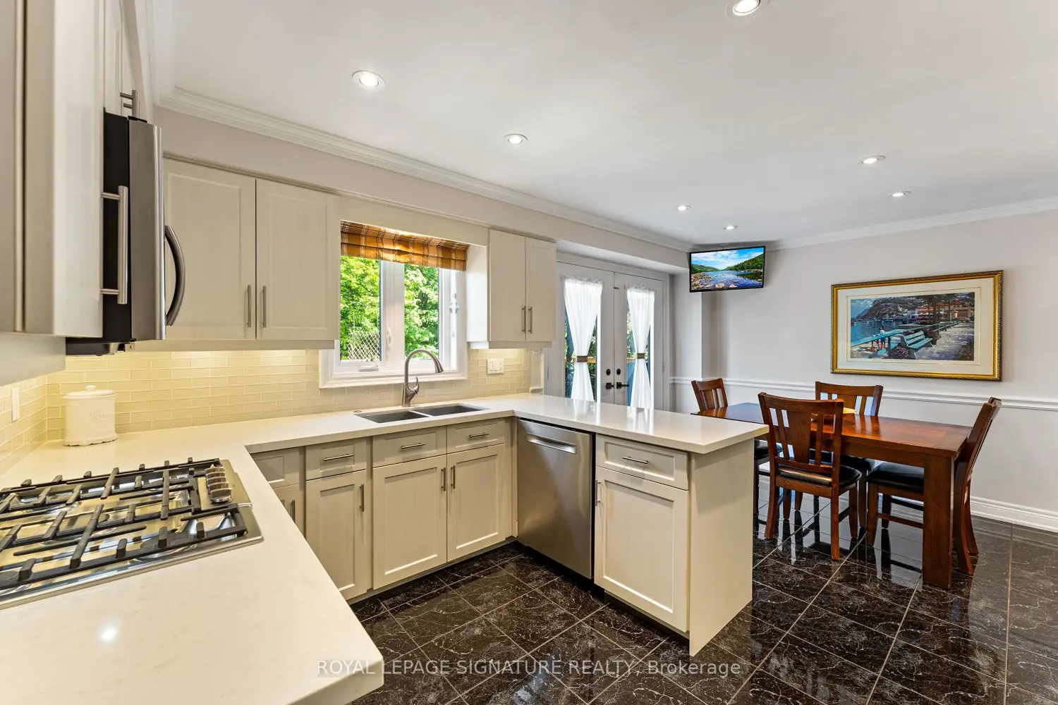 74 Willis Road photo 5