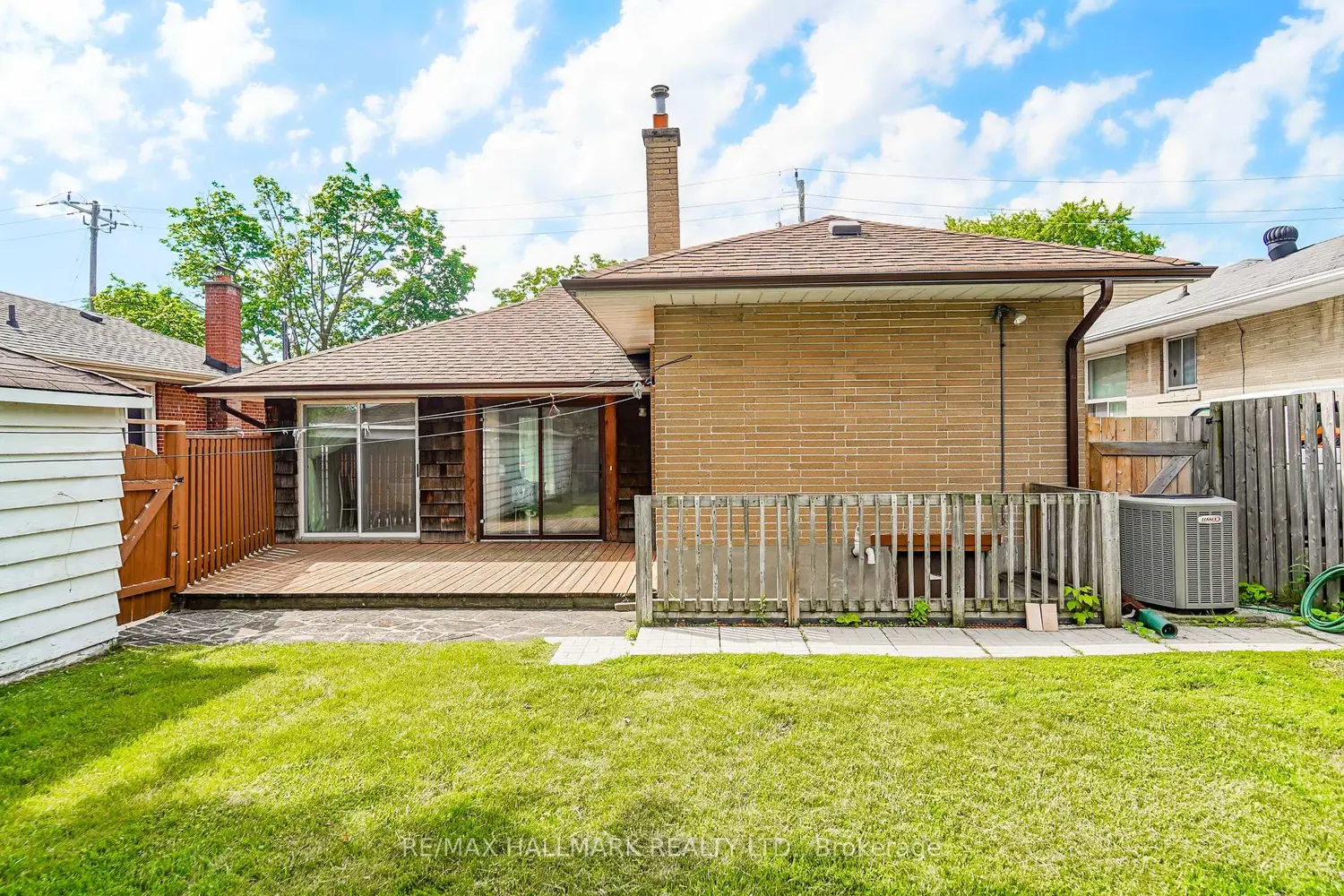 60 Vradenberg Drive photo 5