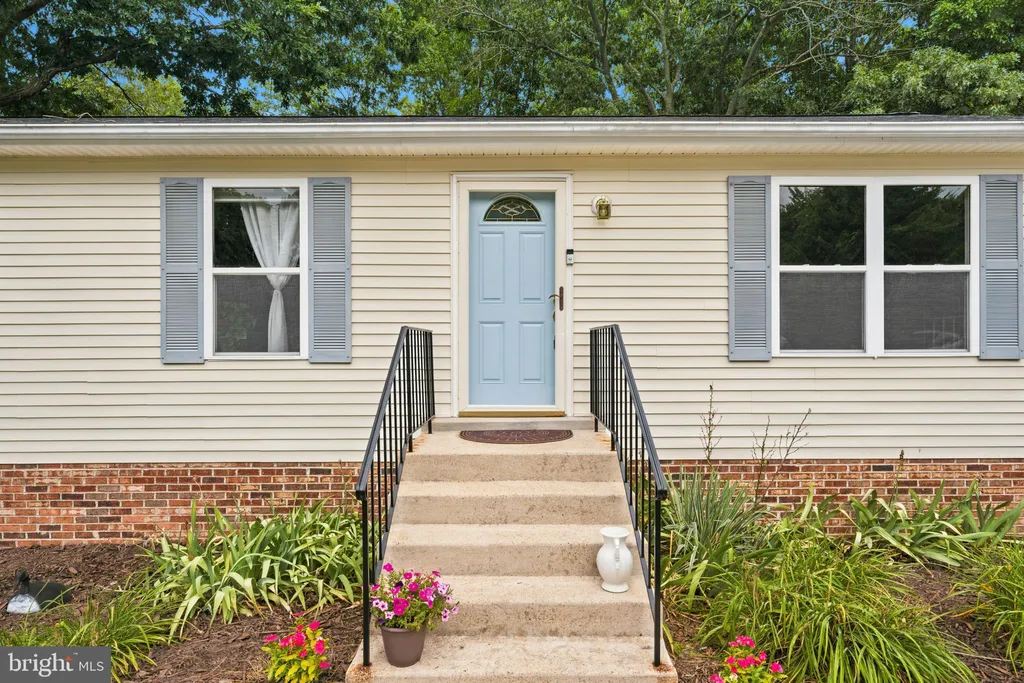 7860 Pine Boulevard, Lusby, MD 20657 photo 4