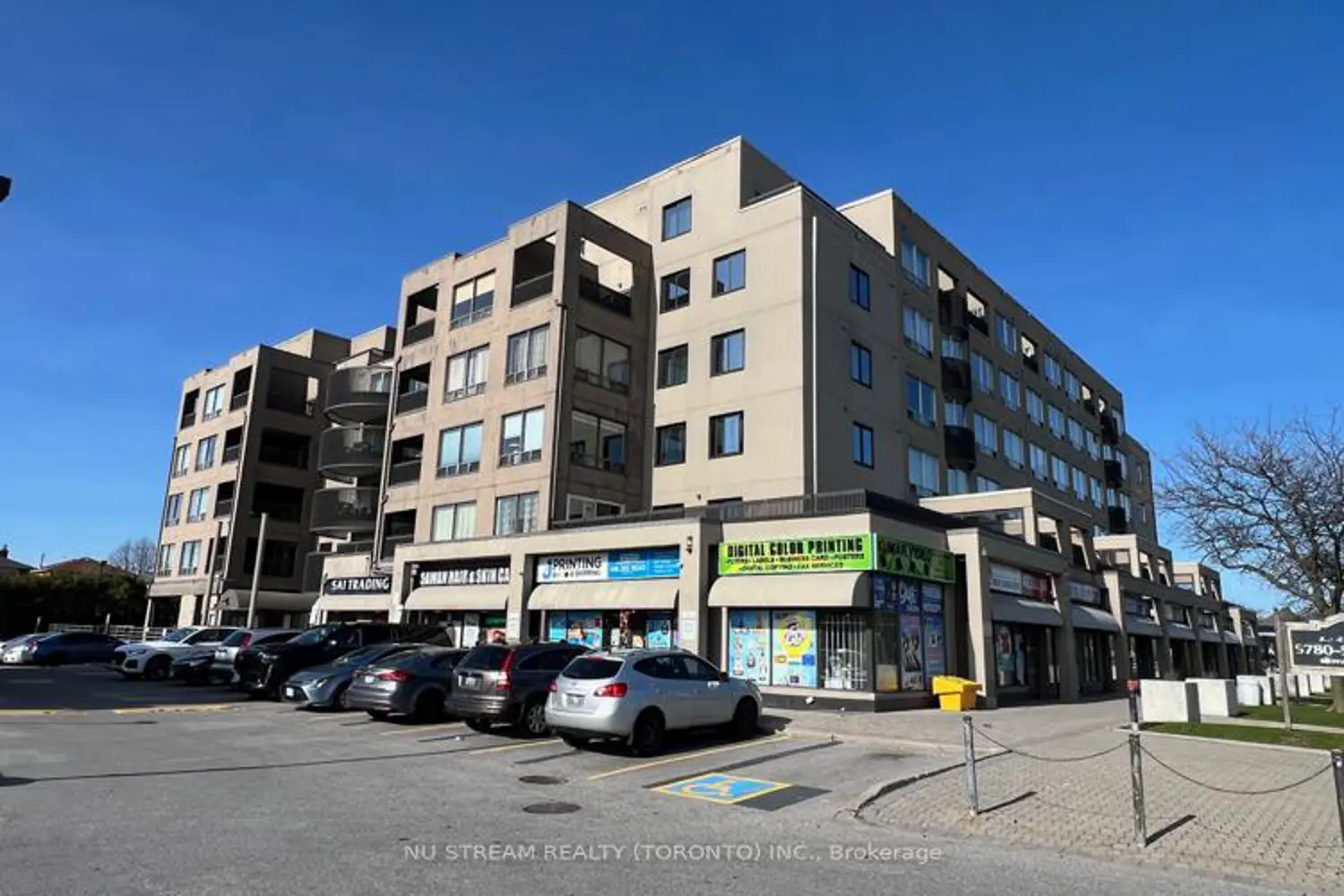 5800 Sheppard Avenue 16