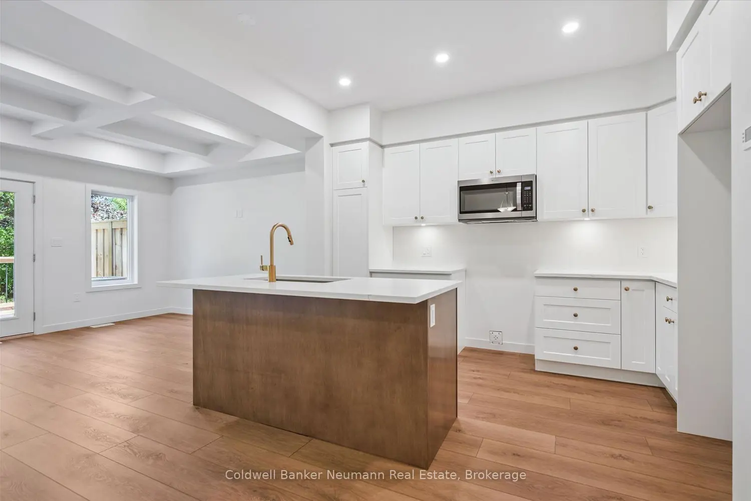 16 Fieldstone Lane photo 4