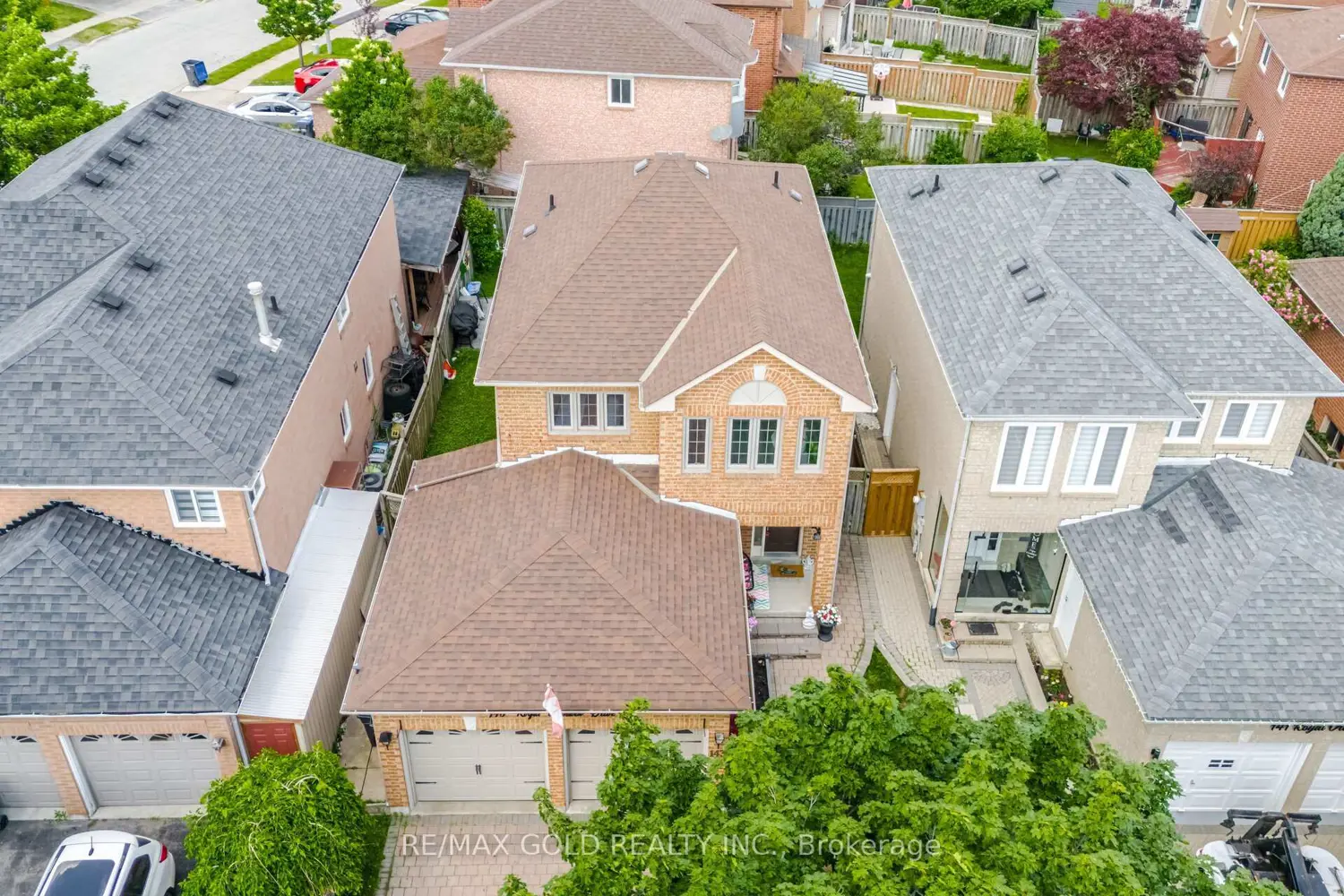 143 Royal Orchard Drive photo 3