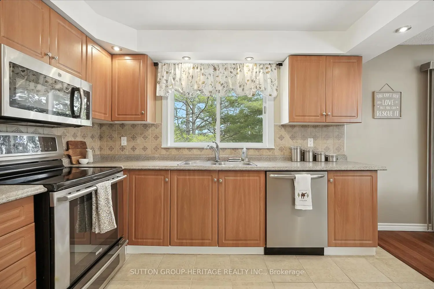 184 Pirates Glen Drive photo 5