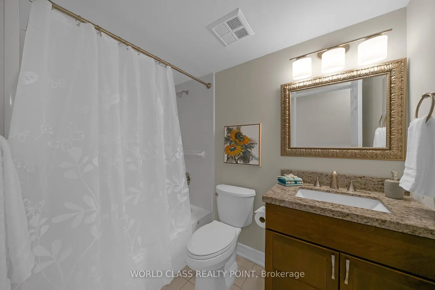 40 Harding Boulevard 201 photo 4