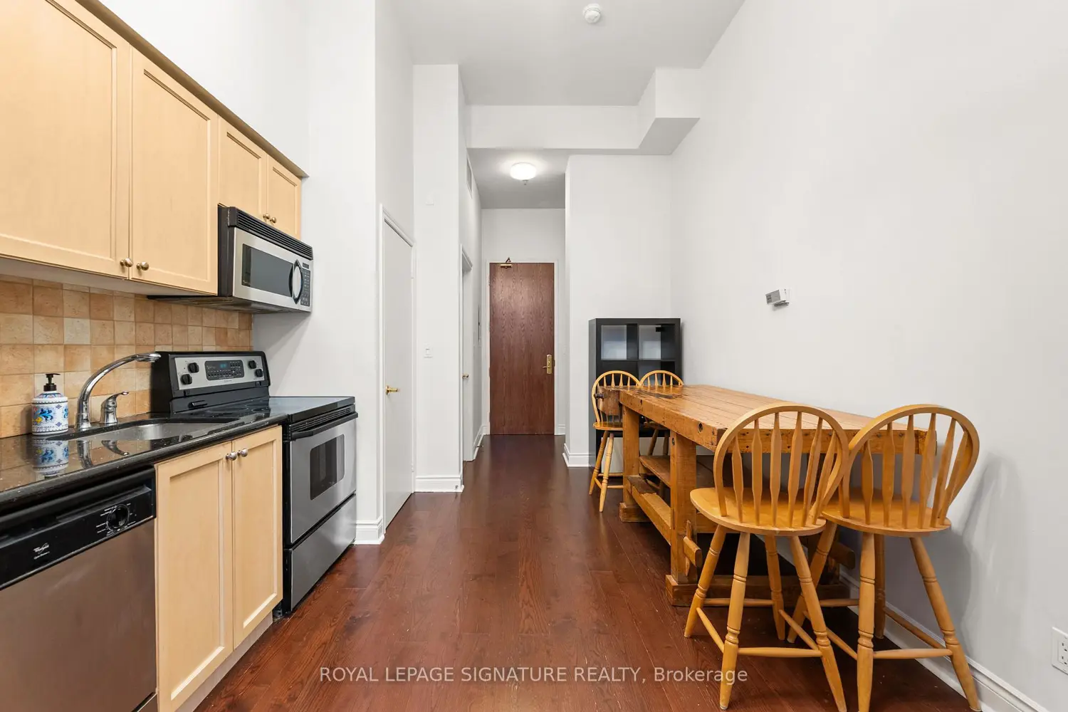 73 Richmond Street 303 photo 5