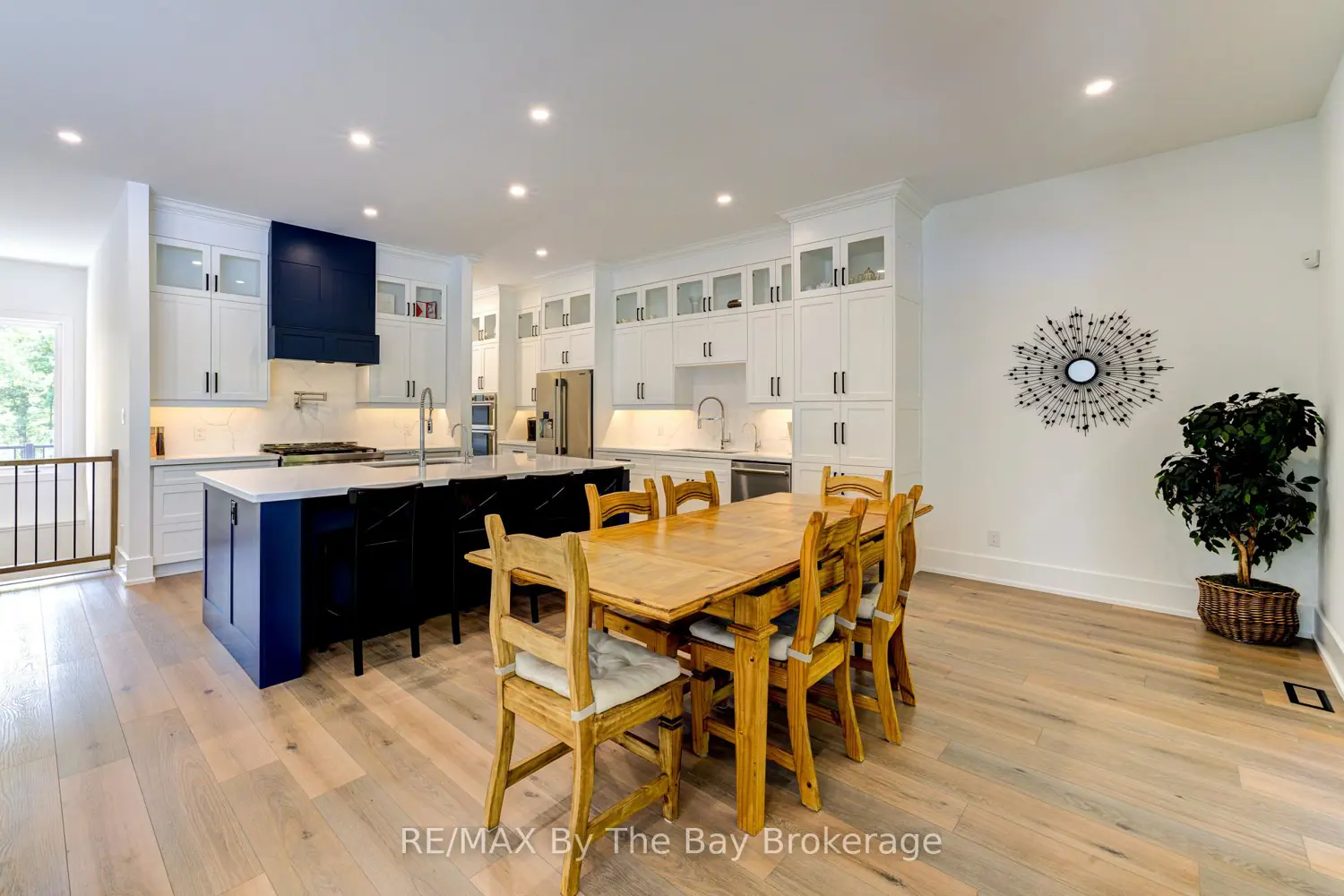 95 Spruce Street photo 3