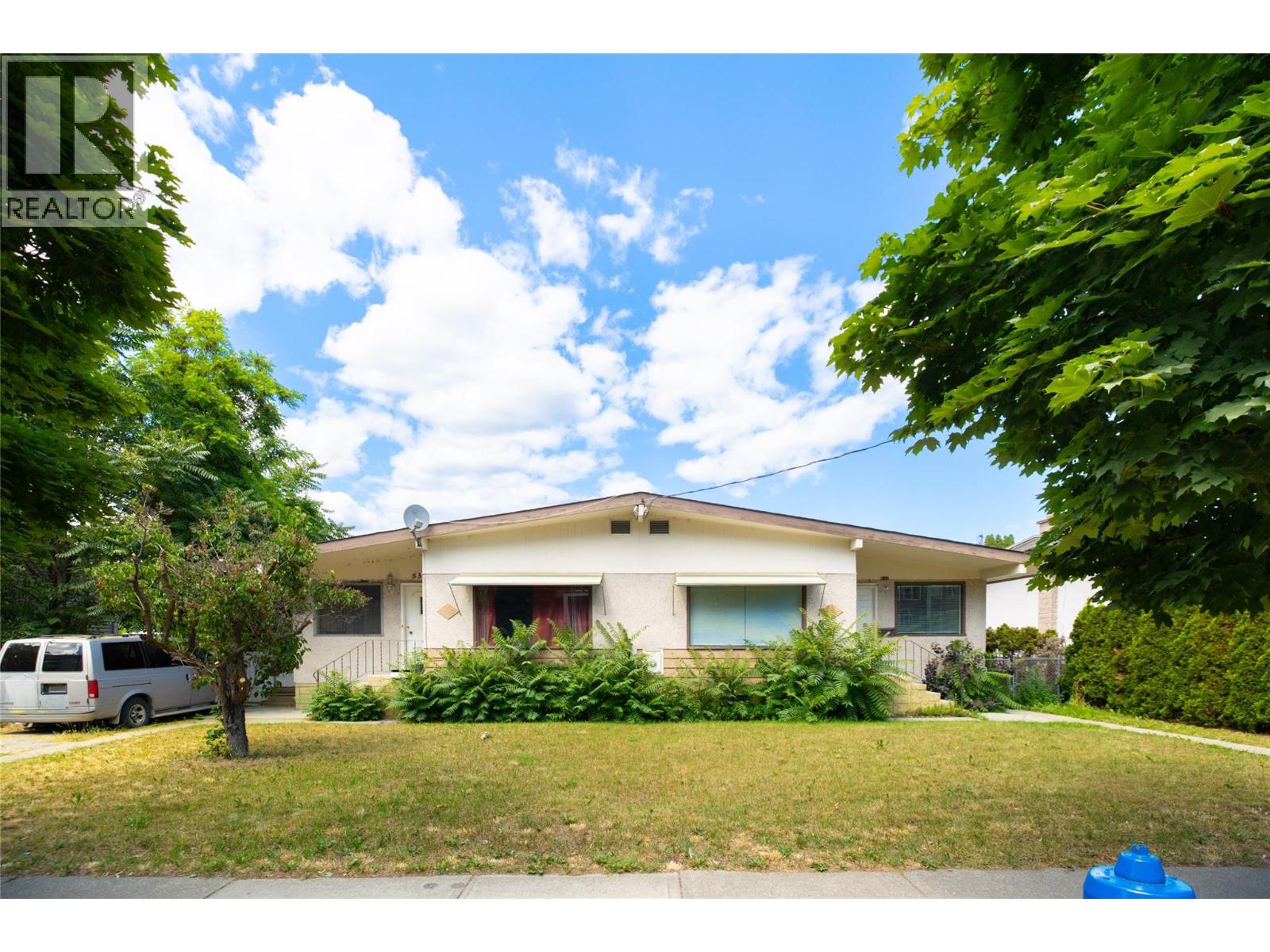 830-832 Leon Avenue, Kelowna, BC, V1Y6J8