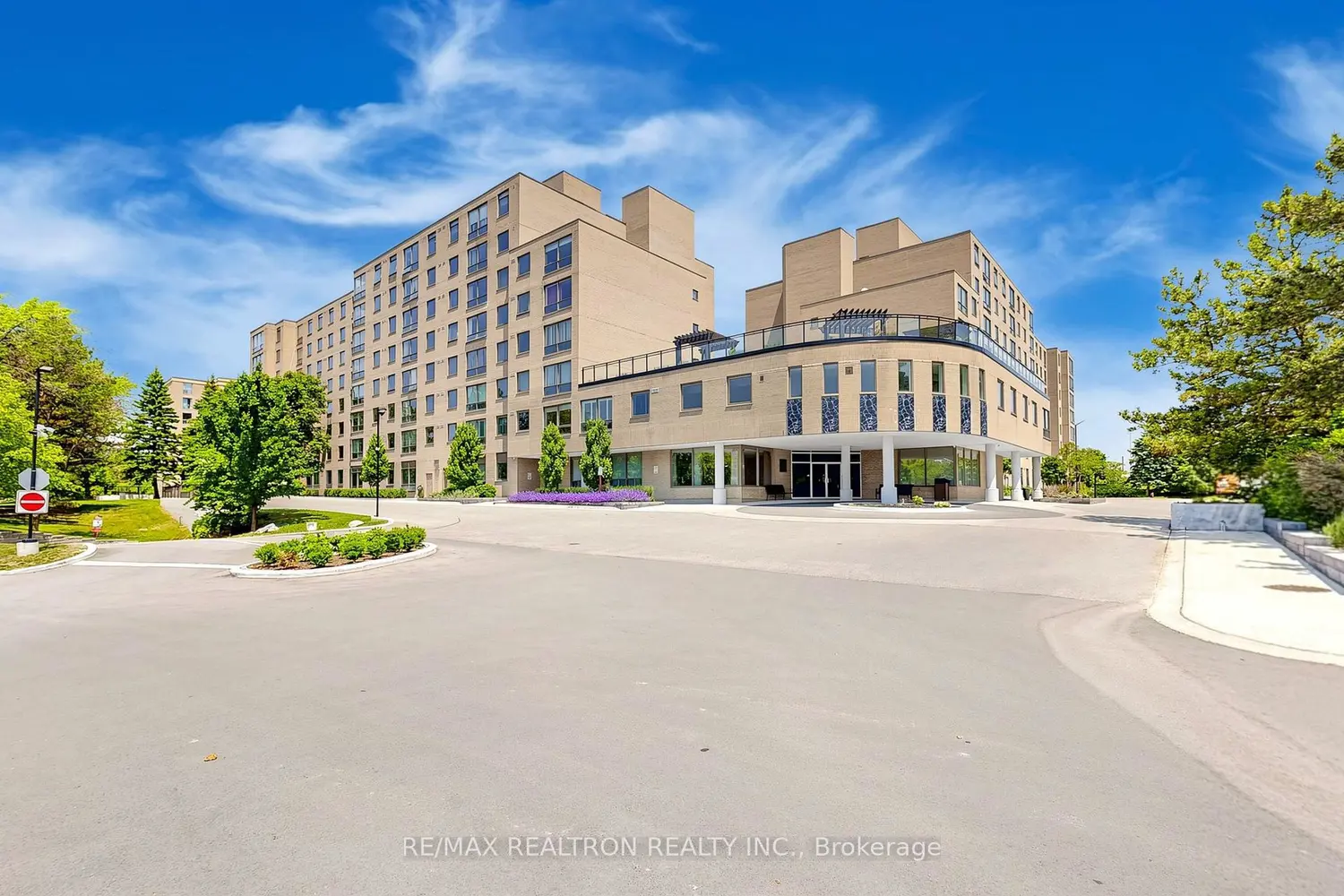 326 Major Mackenzie Drive 307