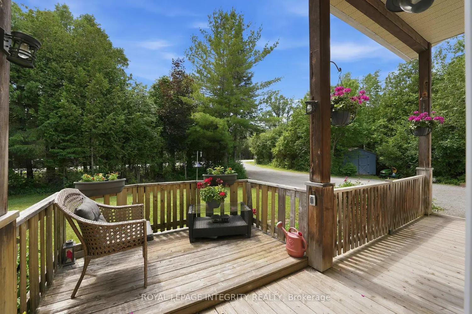 215 Davis Road photo 4