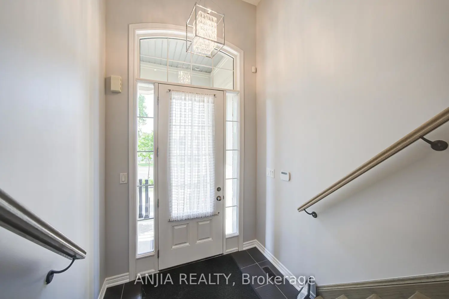 8 Beckett Avenue photo 2