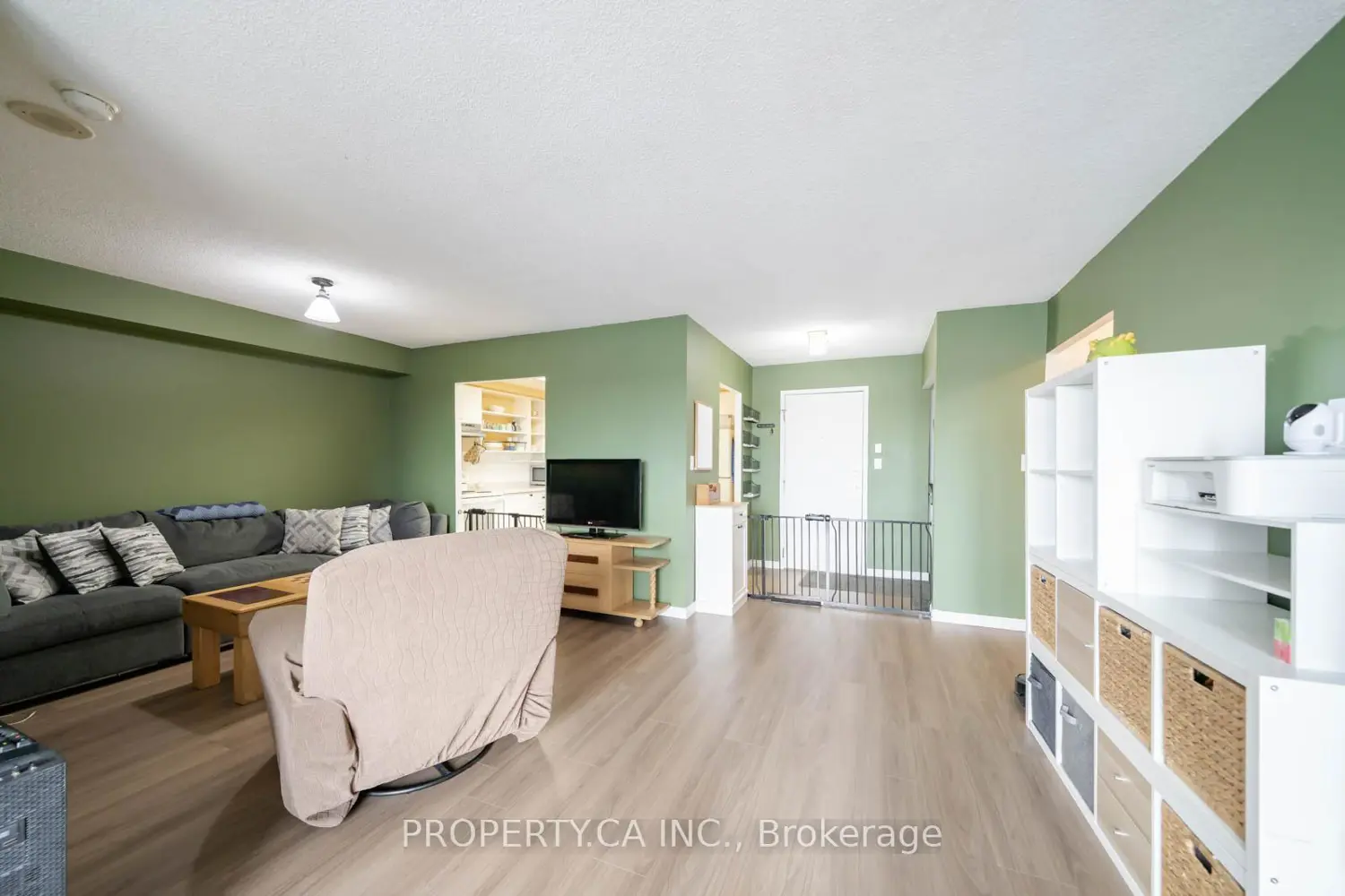 135 Hillcrest Avenue 1115 photo 4