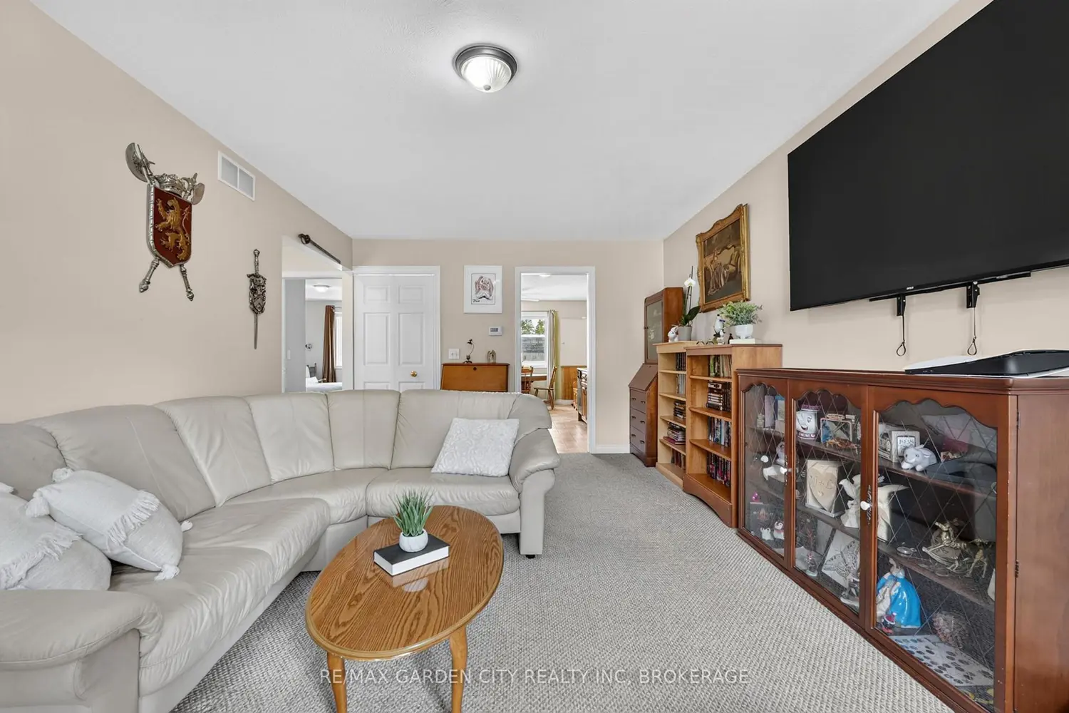 217 Pine Street photo 3