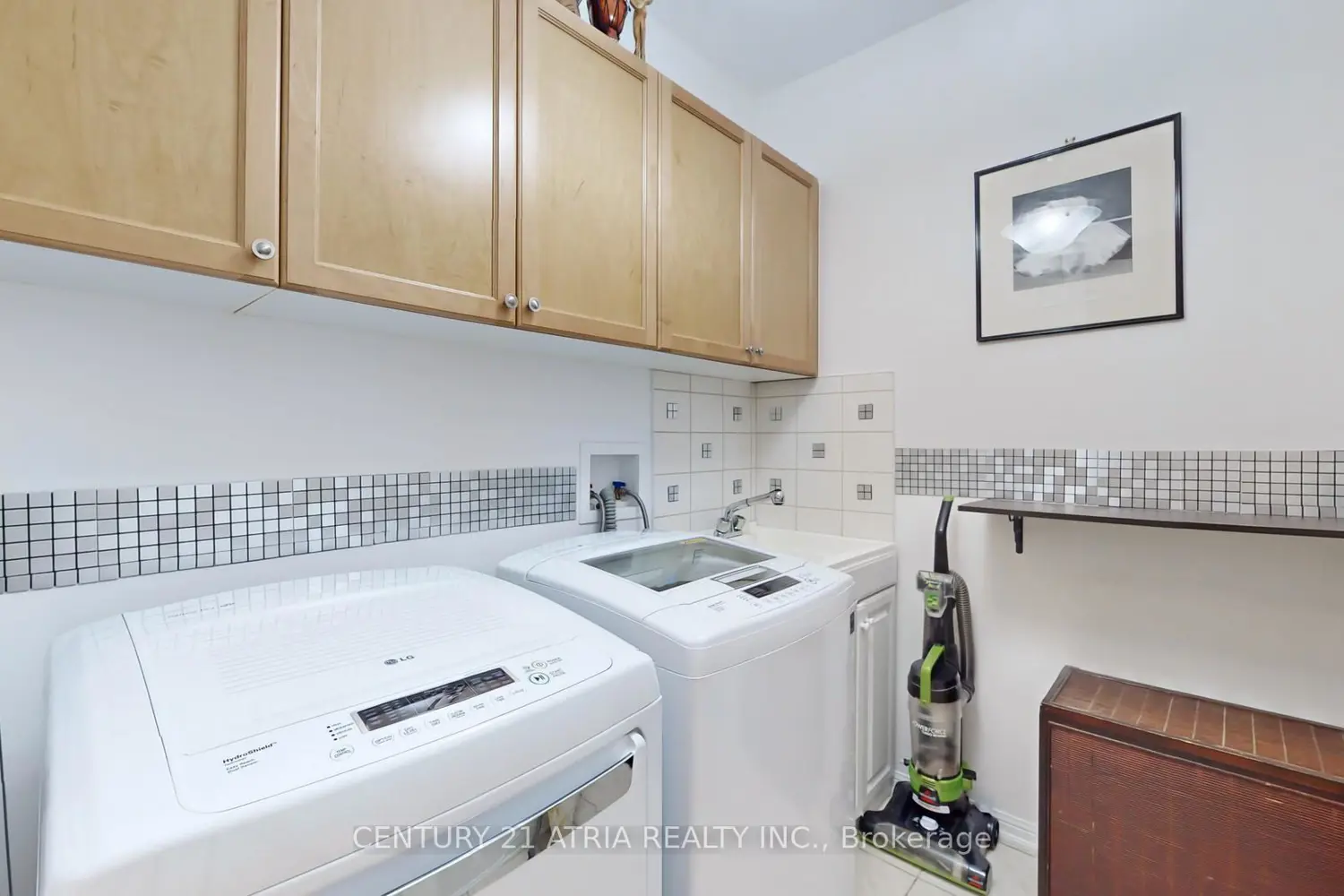 69 Diamond Jubilee Drive photo 4