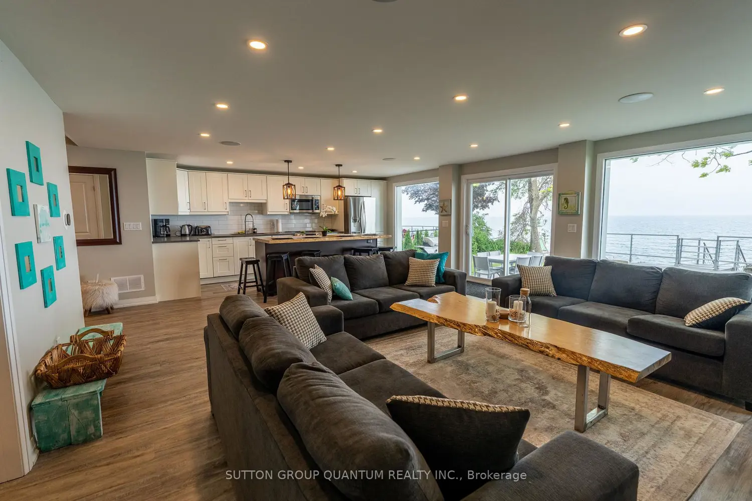 2118 Lakeshore Road photo 4