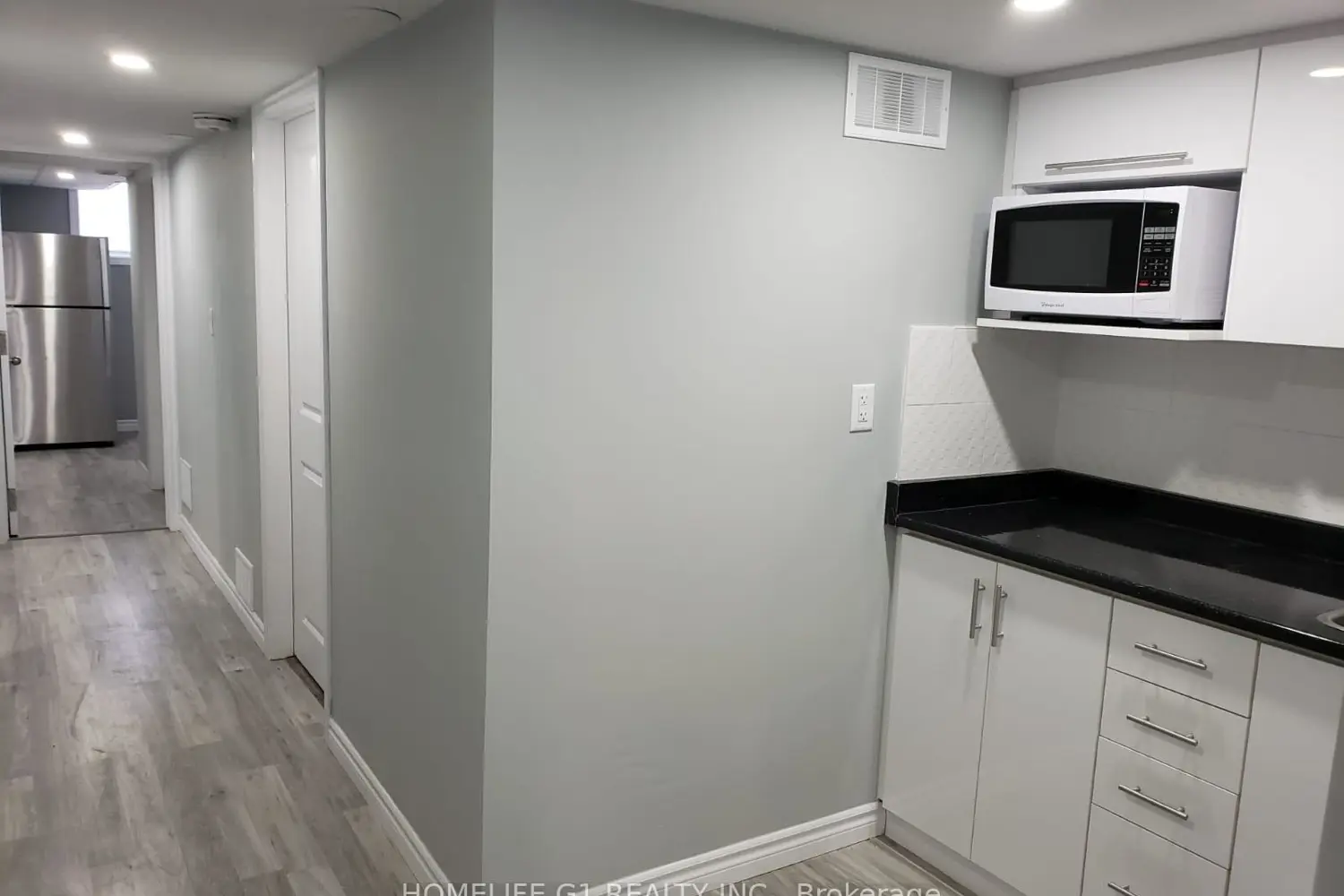 137 Columbia Avenue photo 3