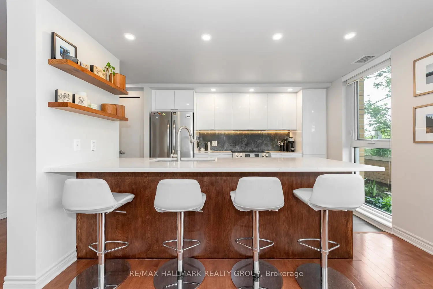 200 Lett Street 110 photo 2