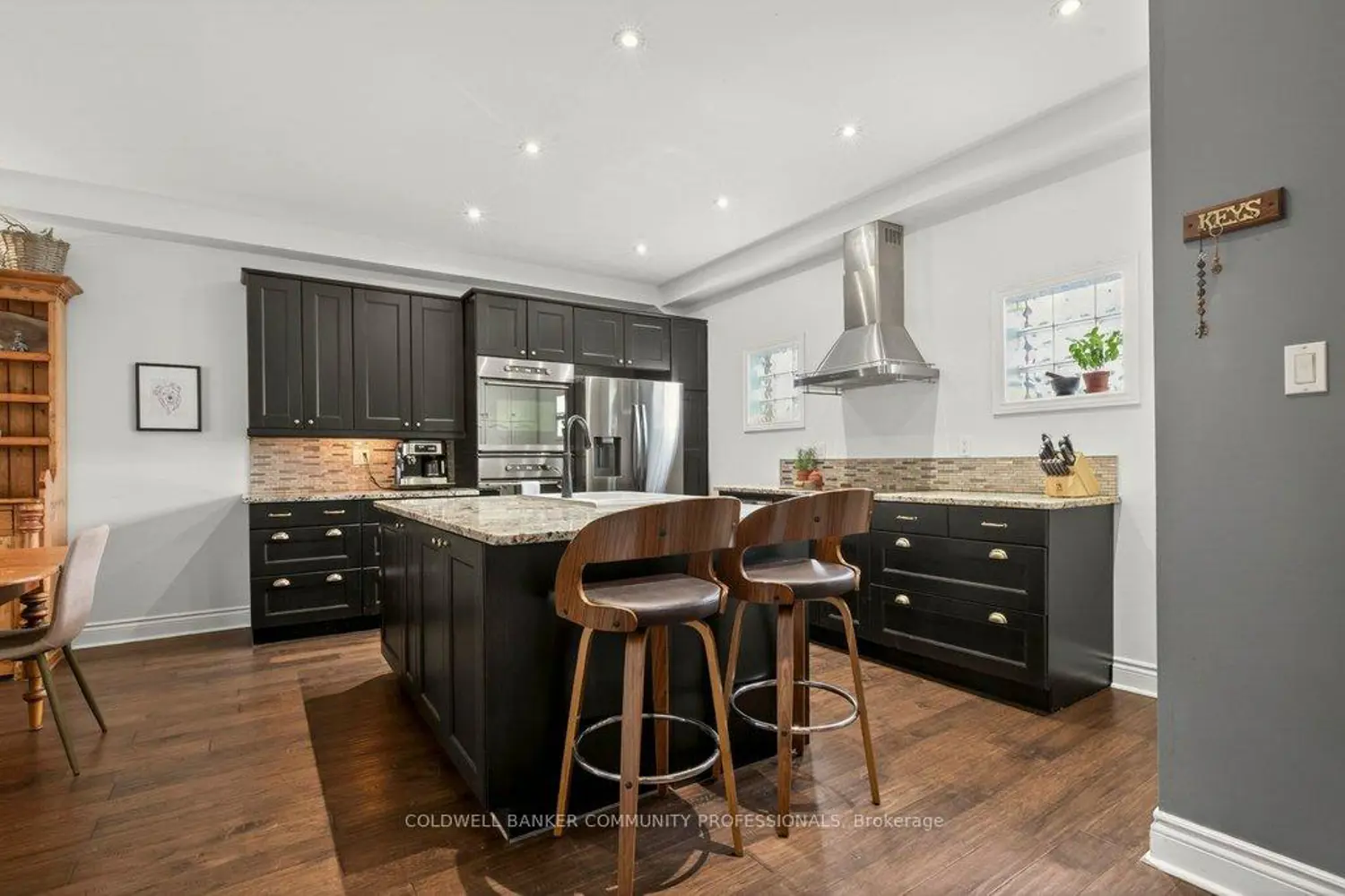 100 Beddoe Drive 21 photo 4