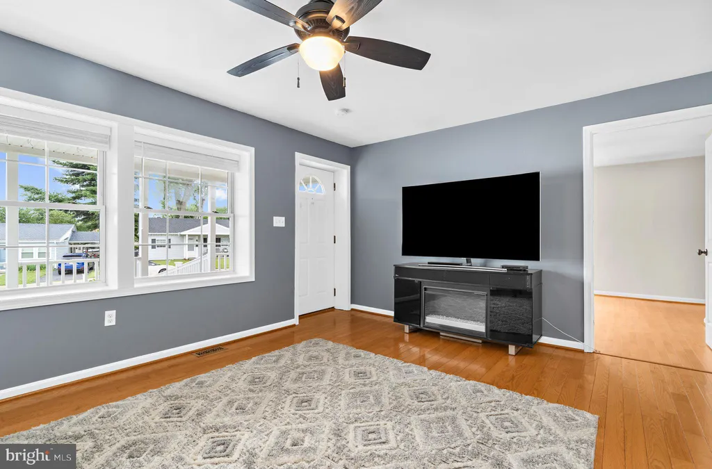 16 Propeller Drive, Baltimore, MD 21220 photo 4