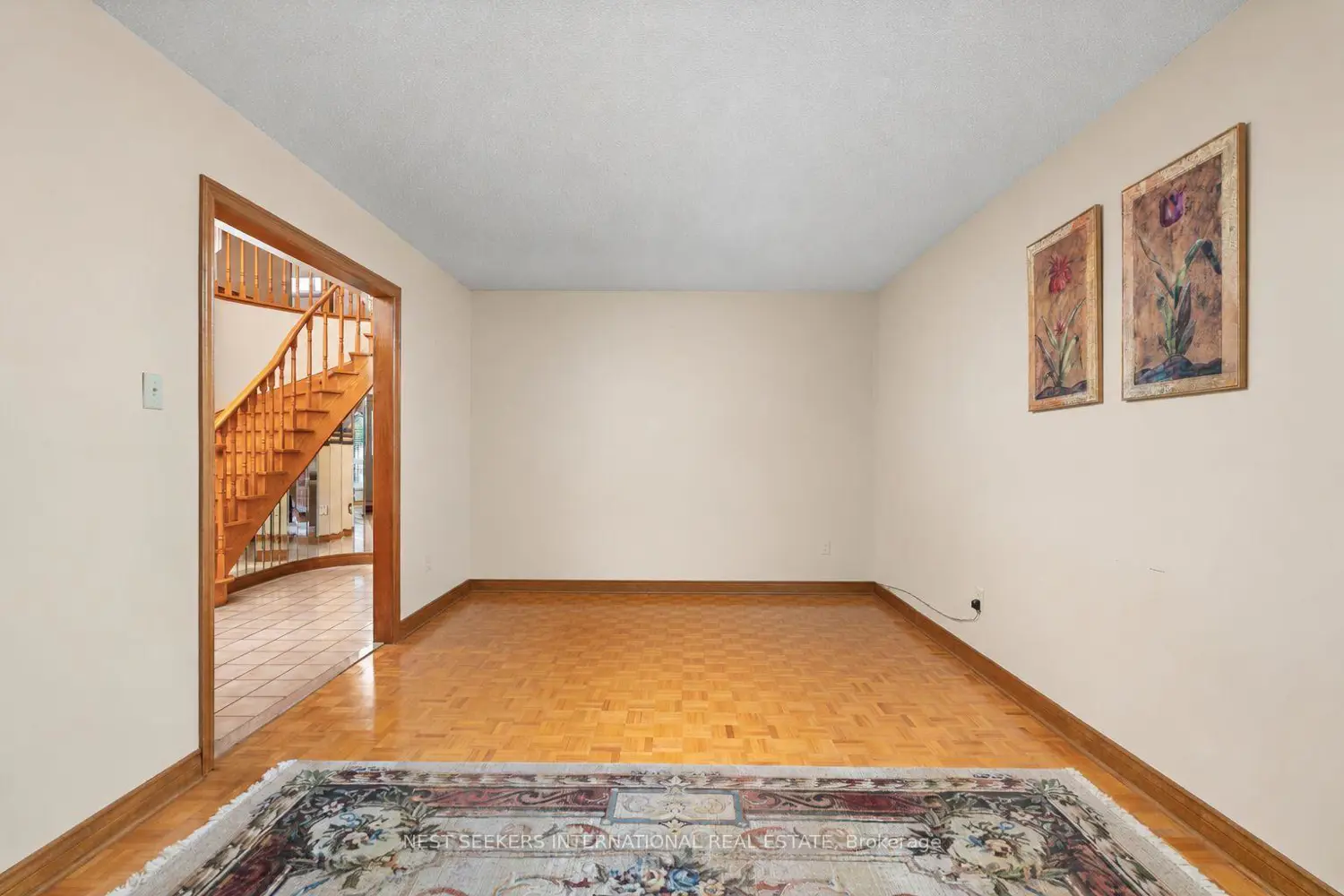 19 Kaiser Drive photo 2