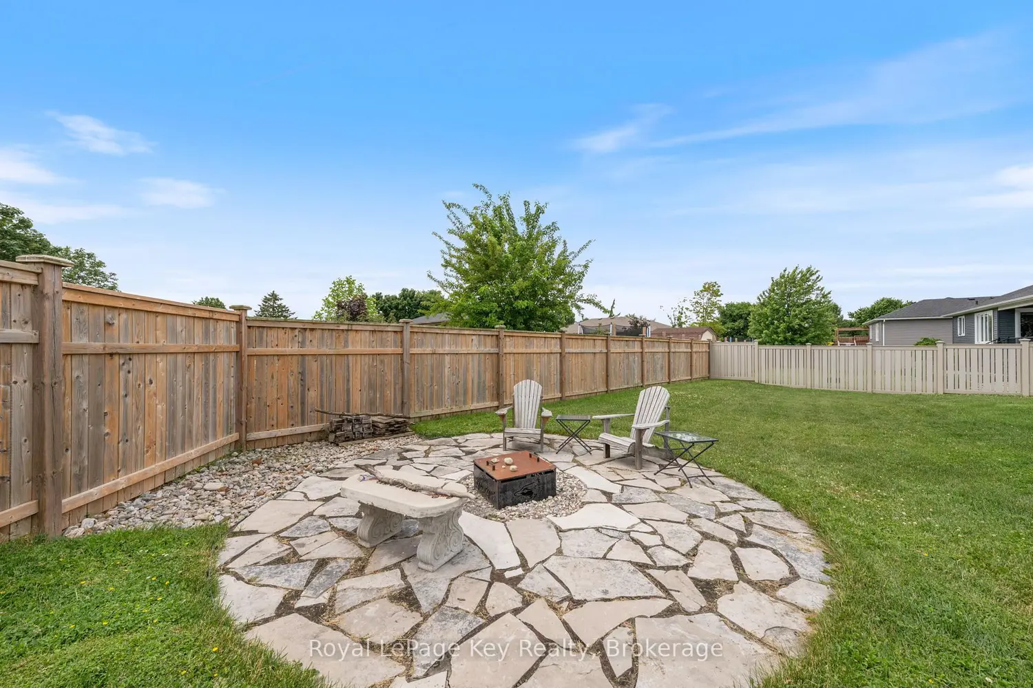 542 Scenic Court photo 3