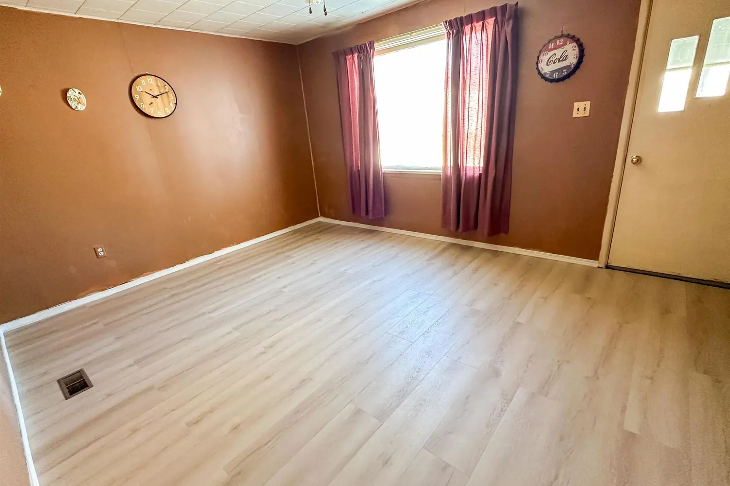 4 Madsen Drive photo 5