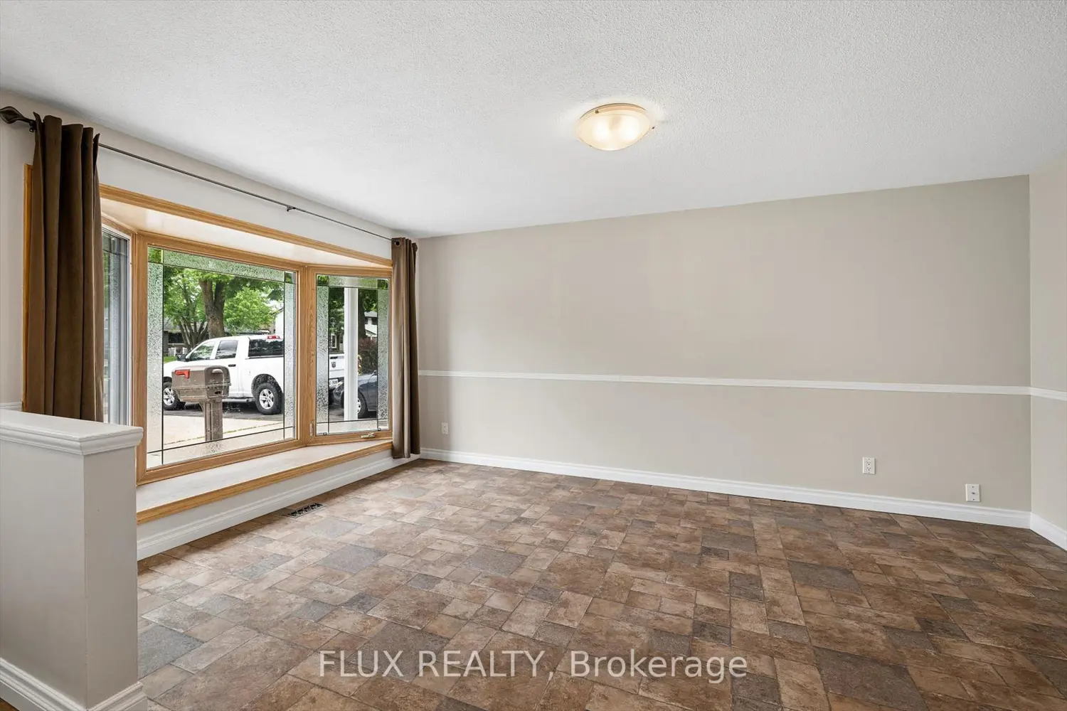 156 Traynor Avenue photo 5