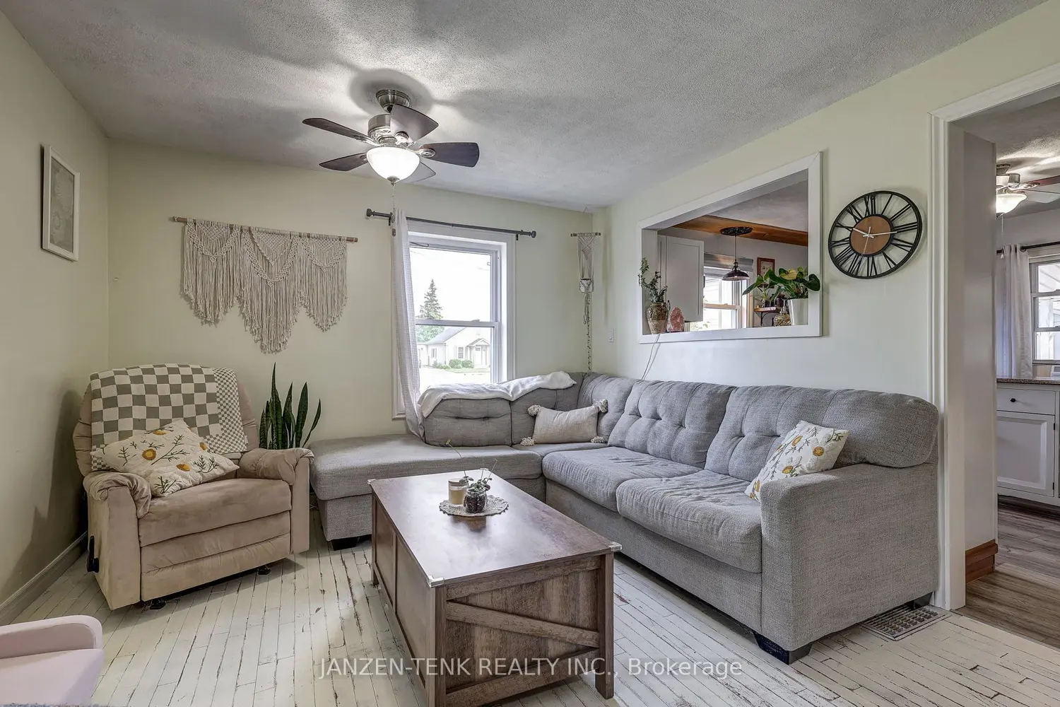 136 King Street photo 5