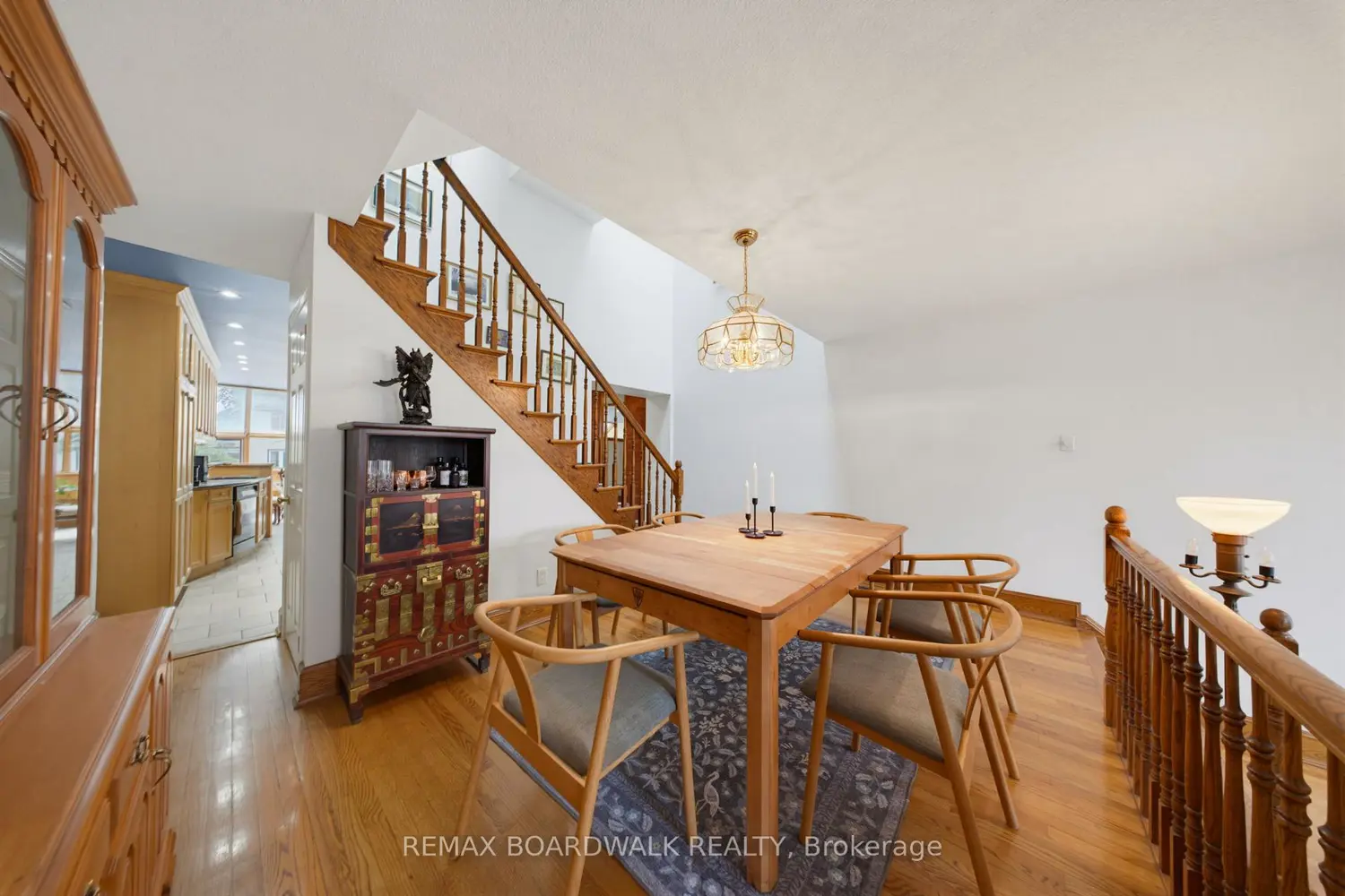 595 Besserer Street B photo 3
