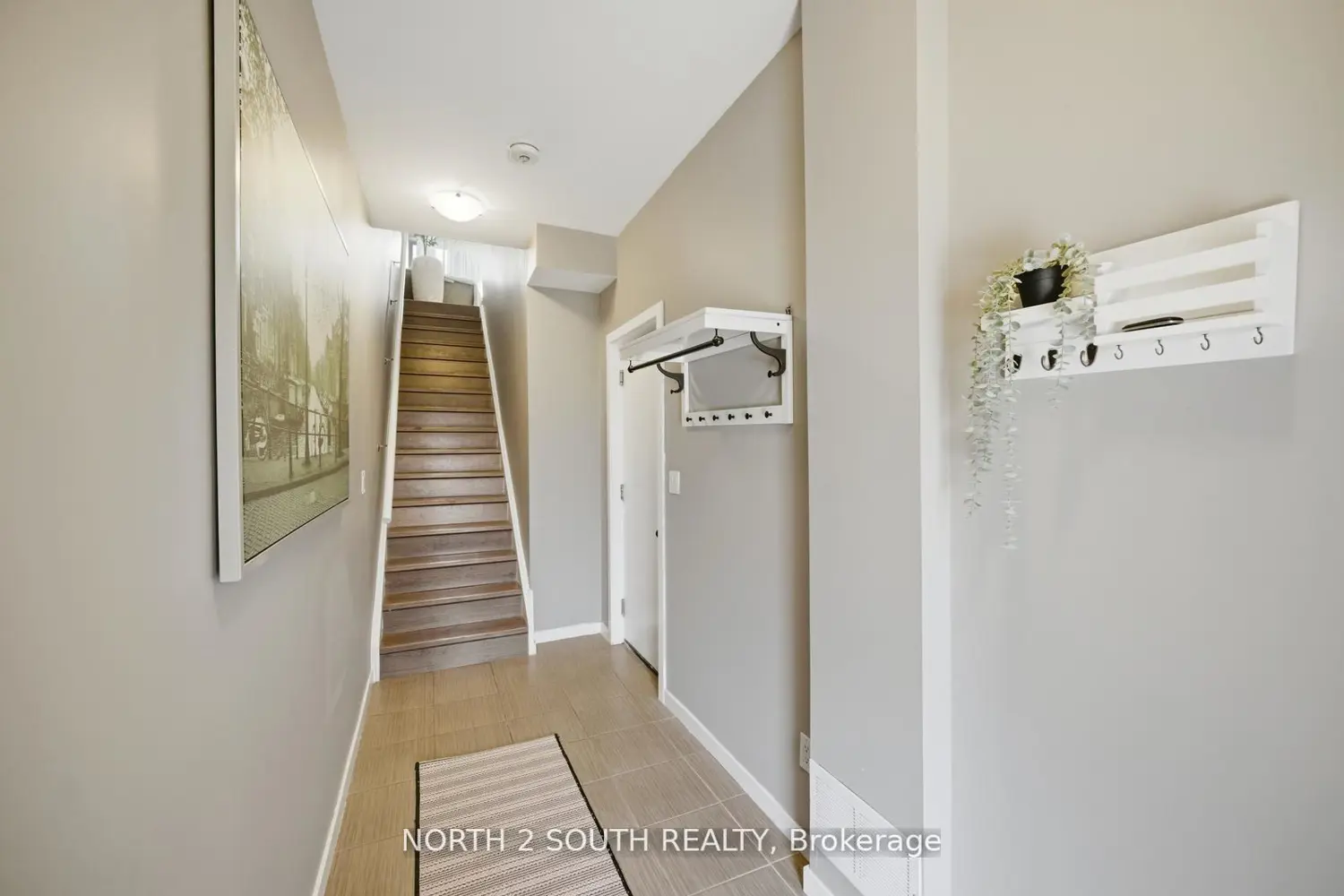 369 Essa Road 48 photo 3