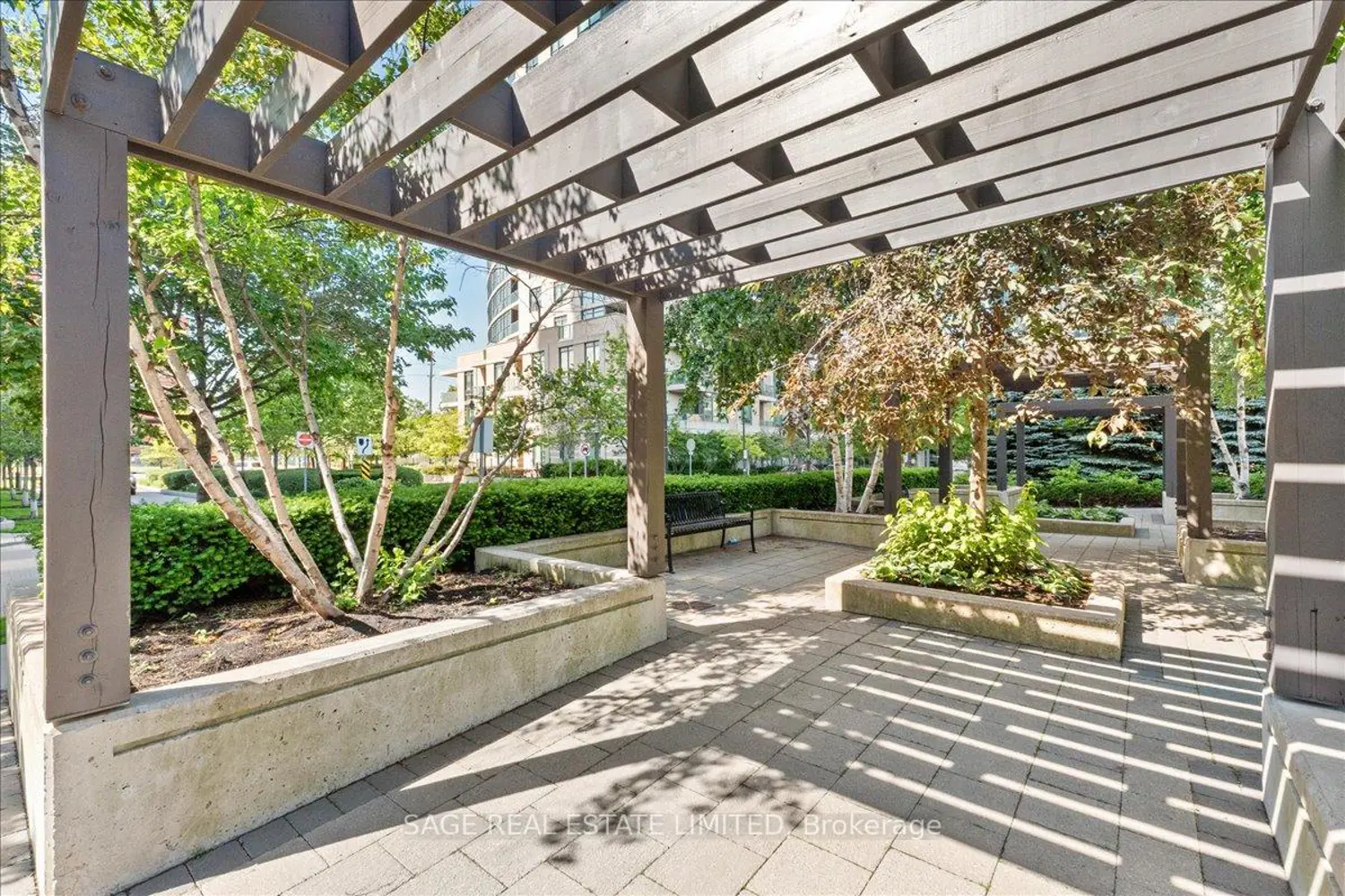 215 Sherway Gardens Road 905 photo 2
