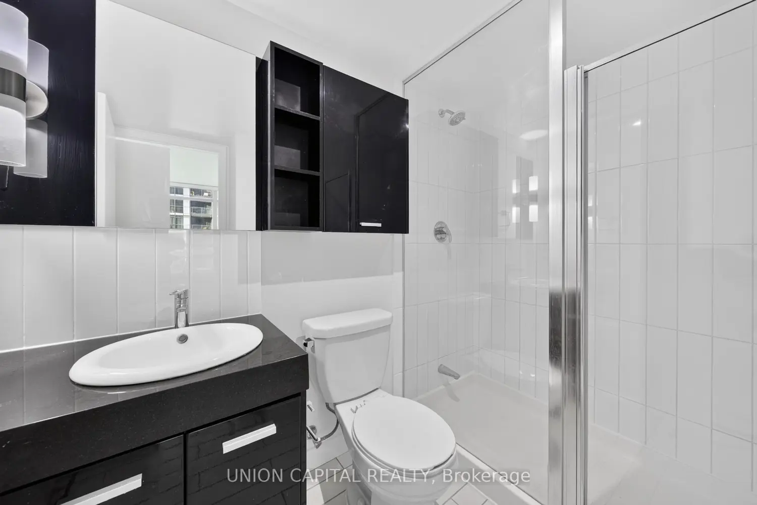 15 Singer Court 315 photo 3