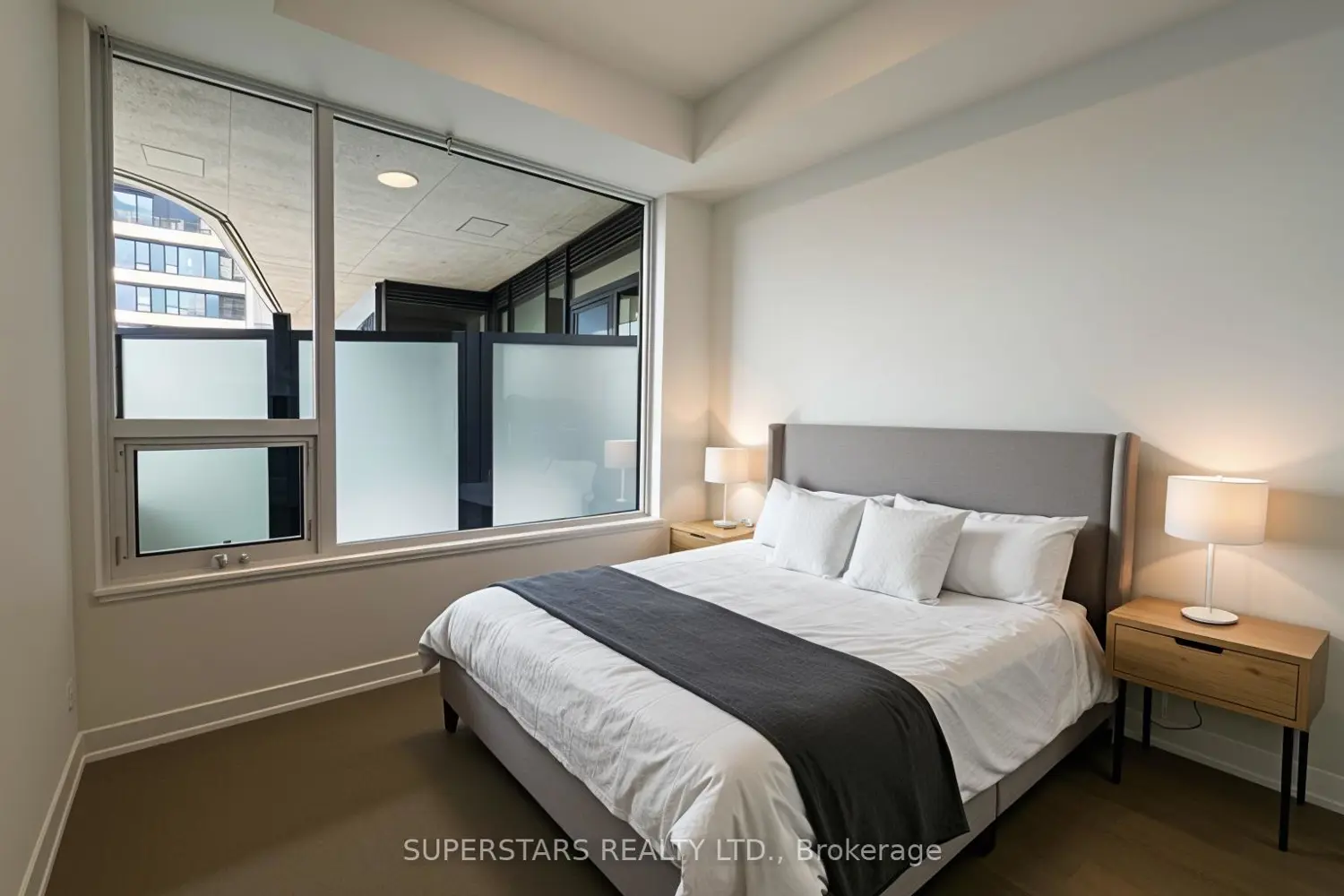 8188 Yonge Street 626 photo 4