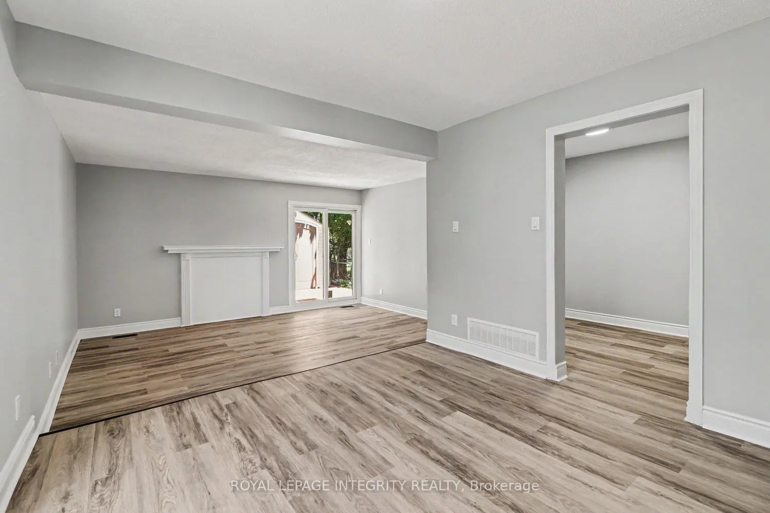 1511 Thurlow Street photo 4