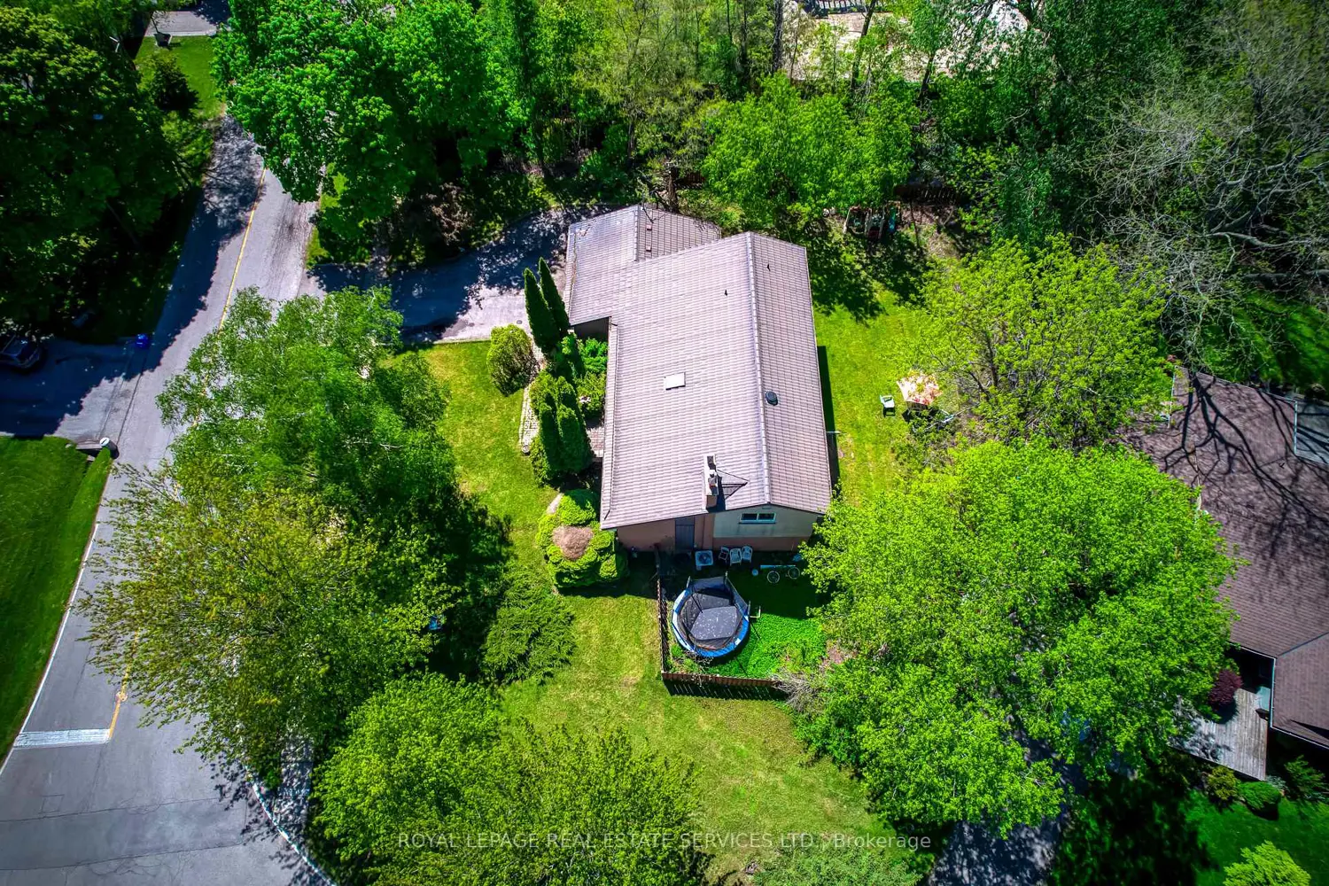 220 Woodhaven Park Drive photo 5